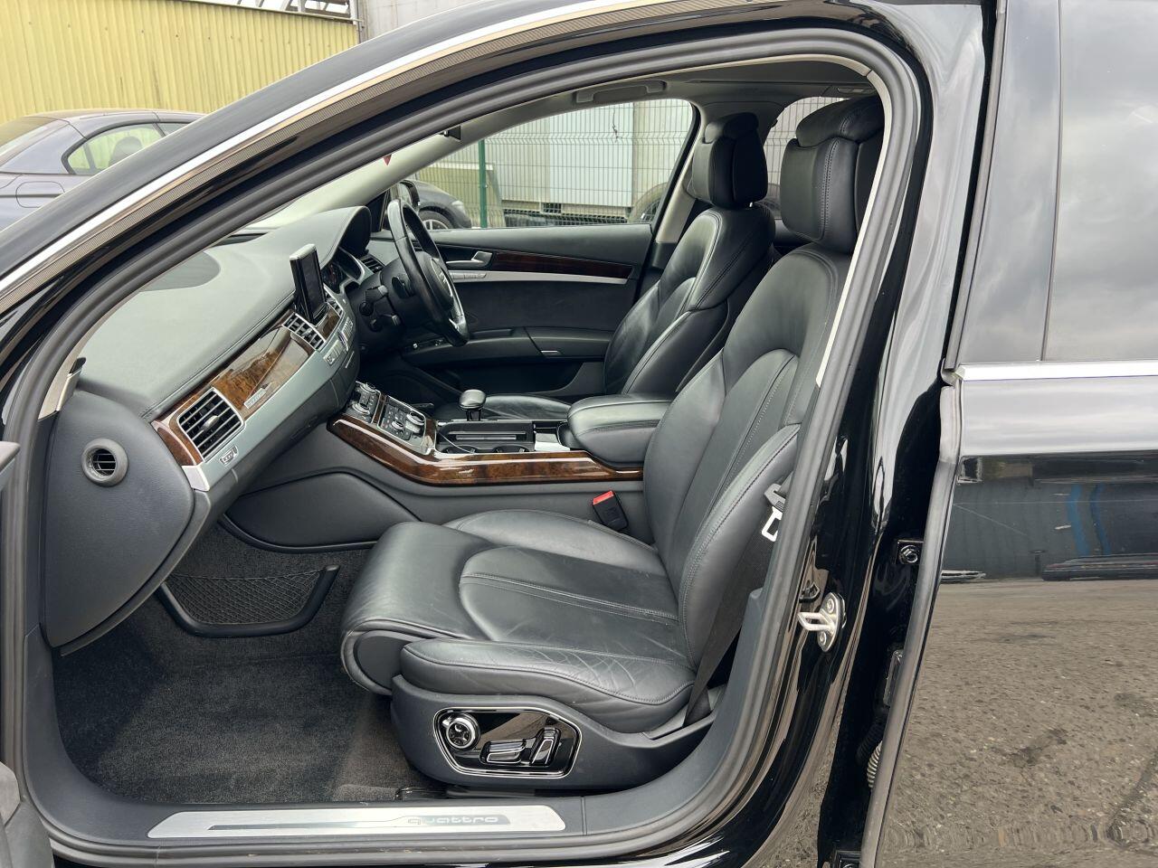 Audi A8 view 25