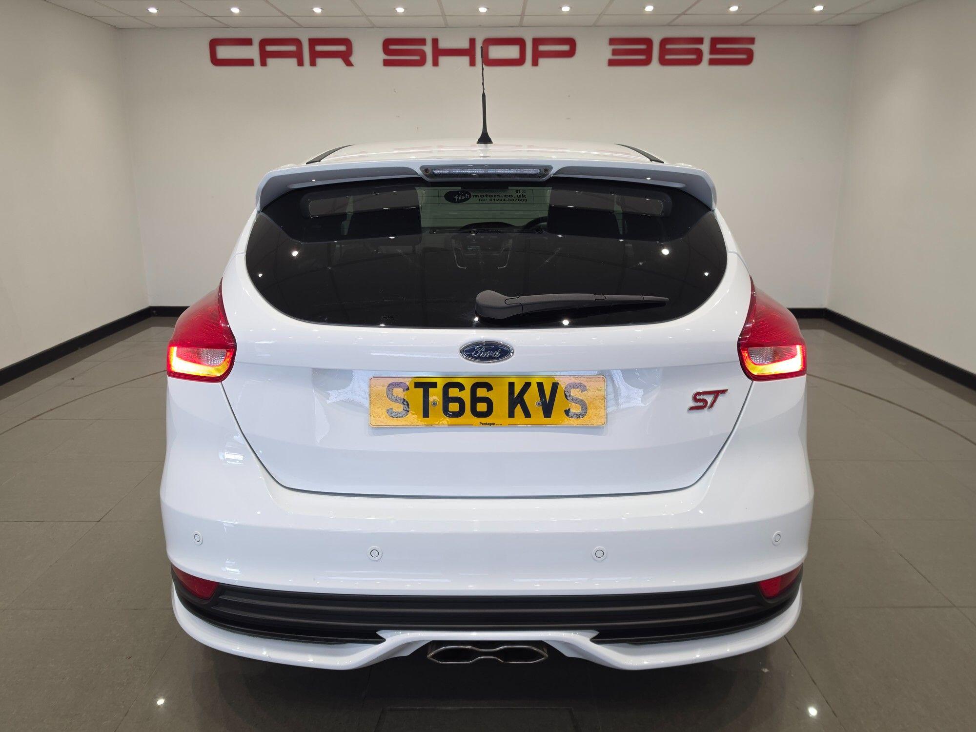 Ford Focus view 69