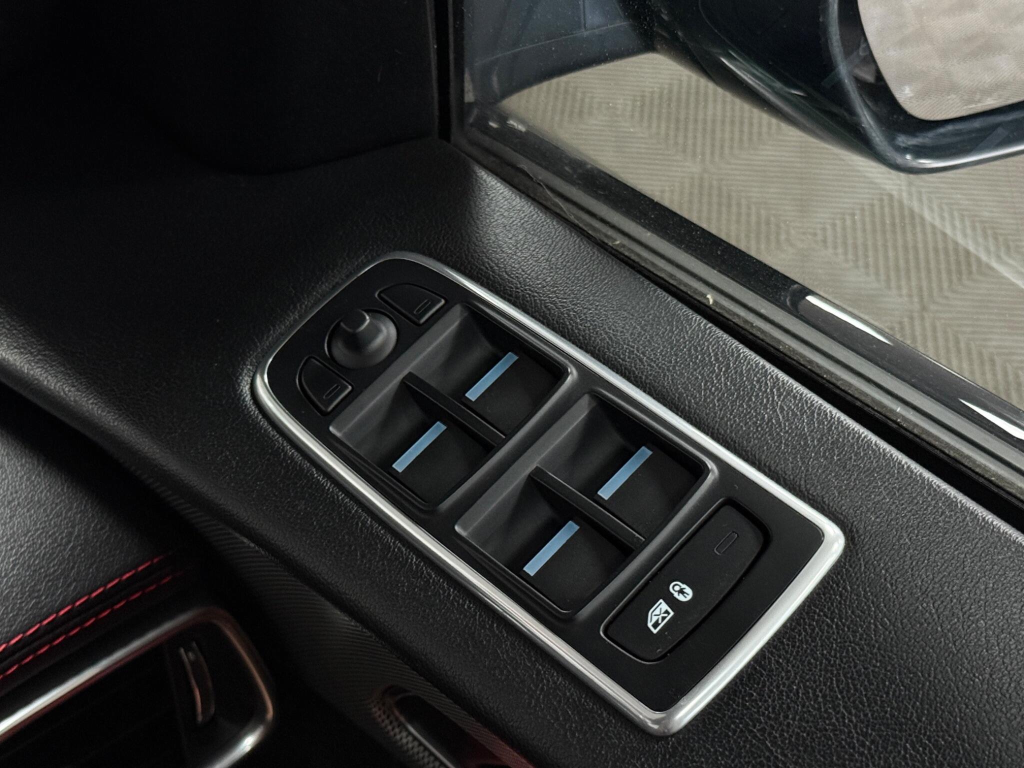 Jaguar F-Pace view 29