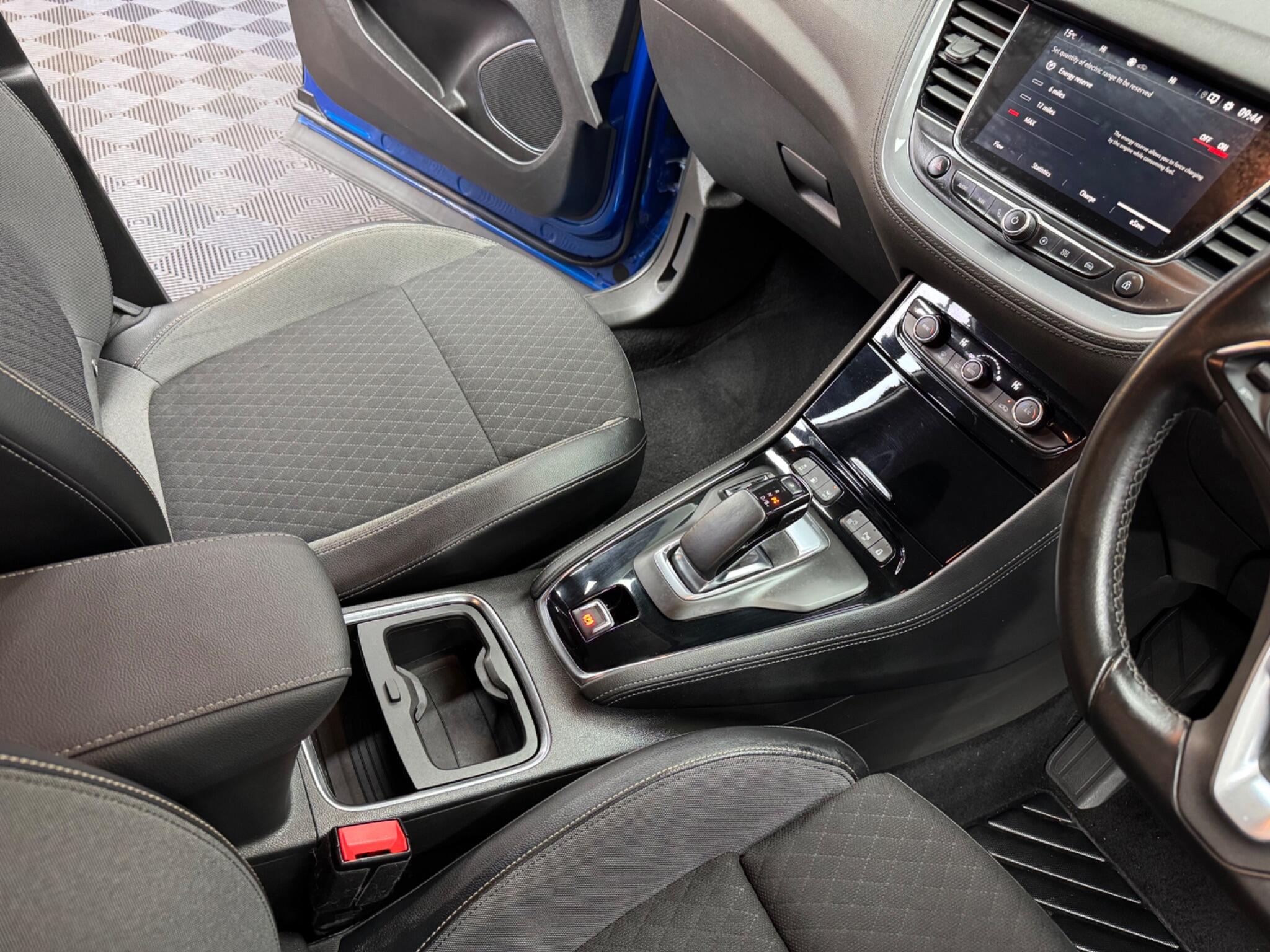 Vauxhall Grandland X view 12