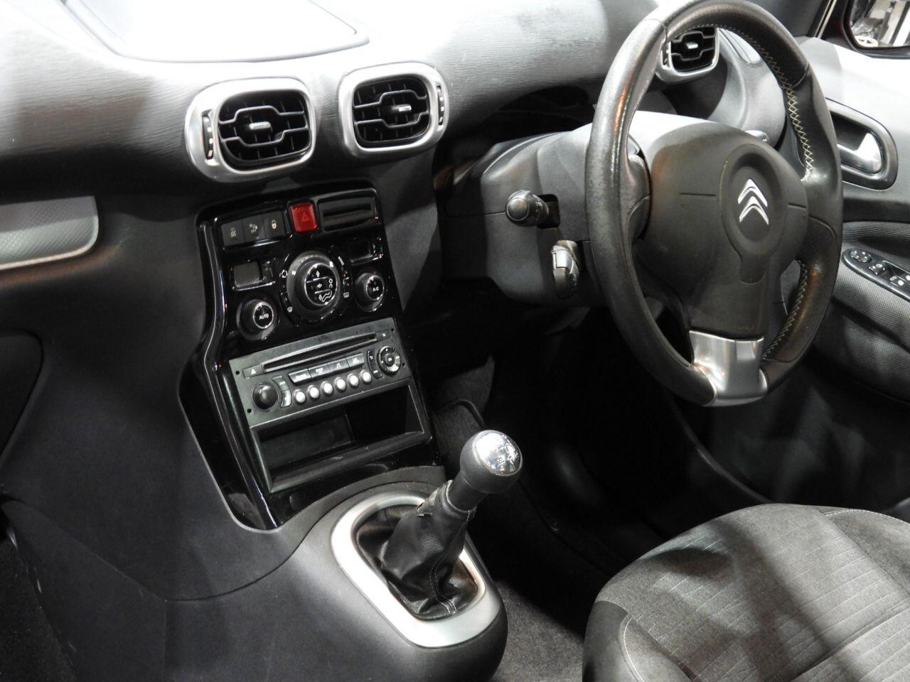 Citroen C3 Picasso view 17