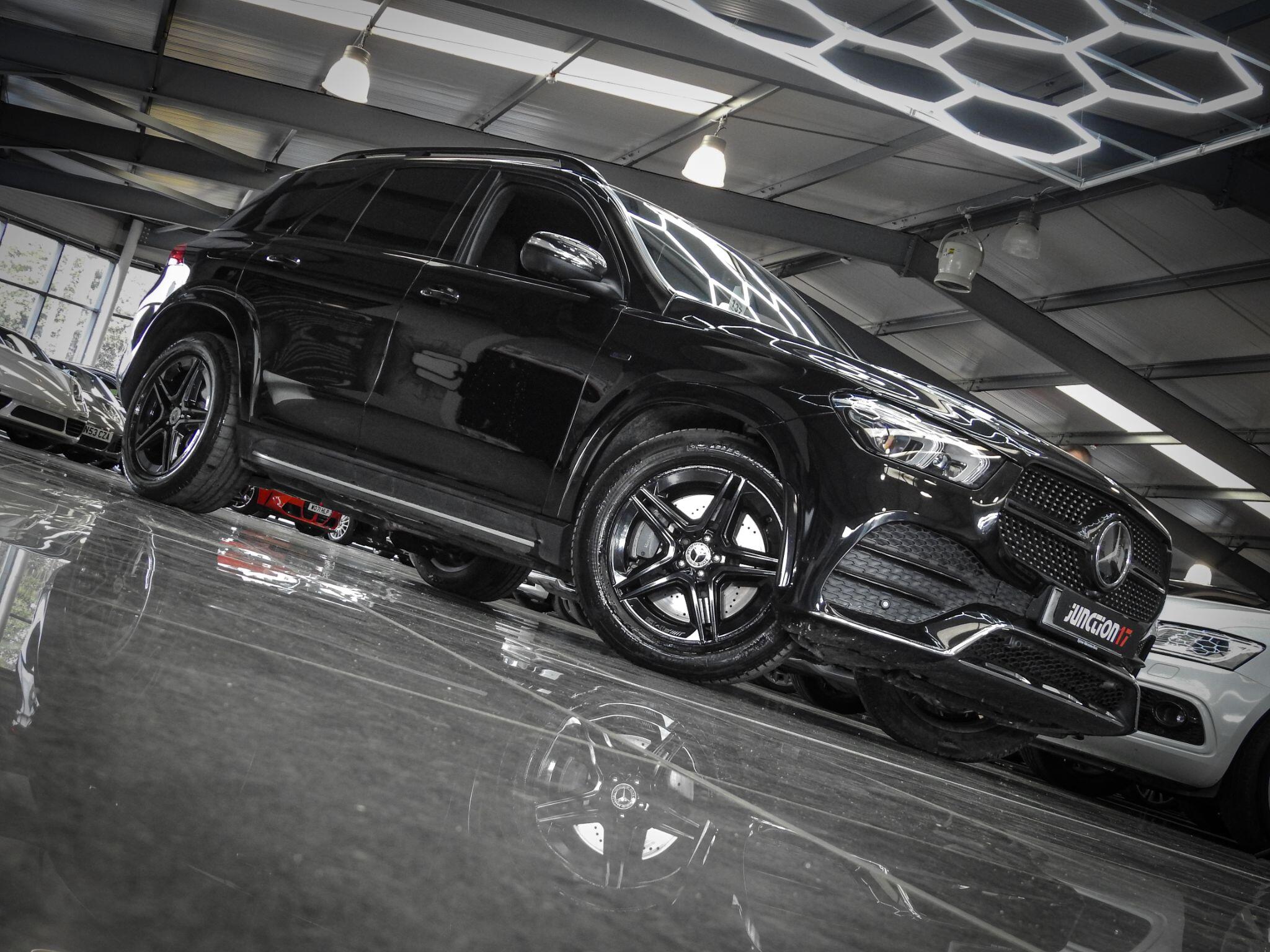 Mercedes-Benz Gle view 2