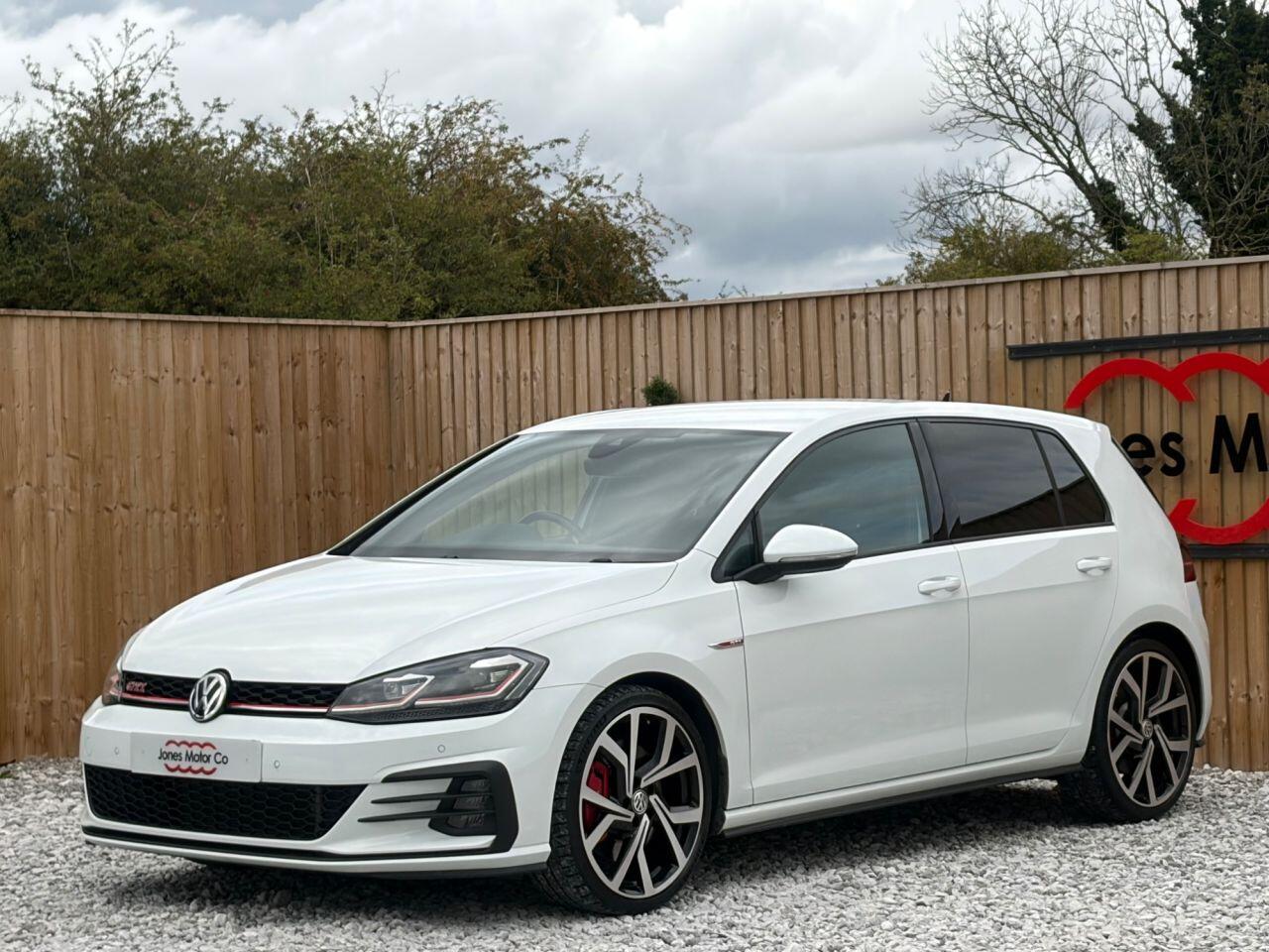 Volkswagen Golf view 3