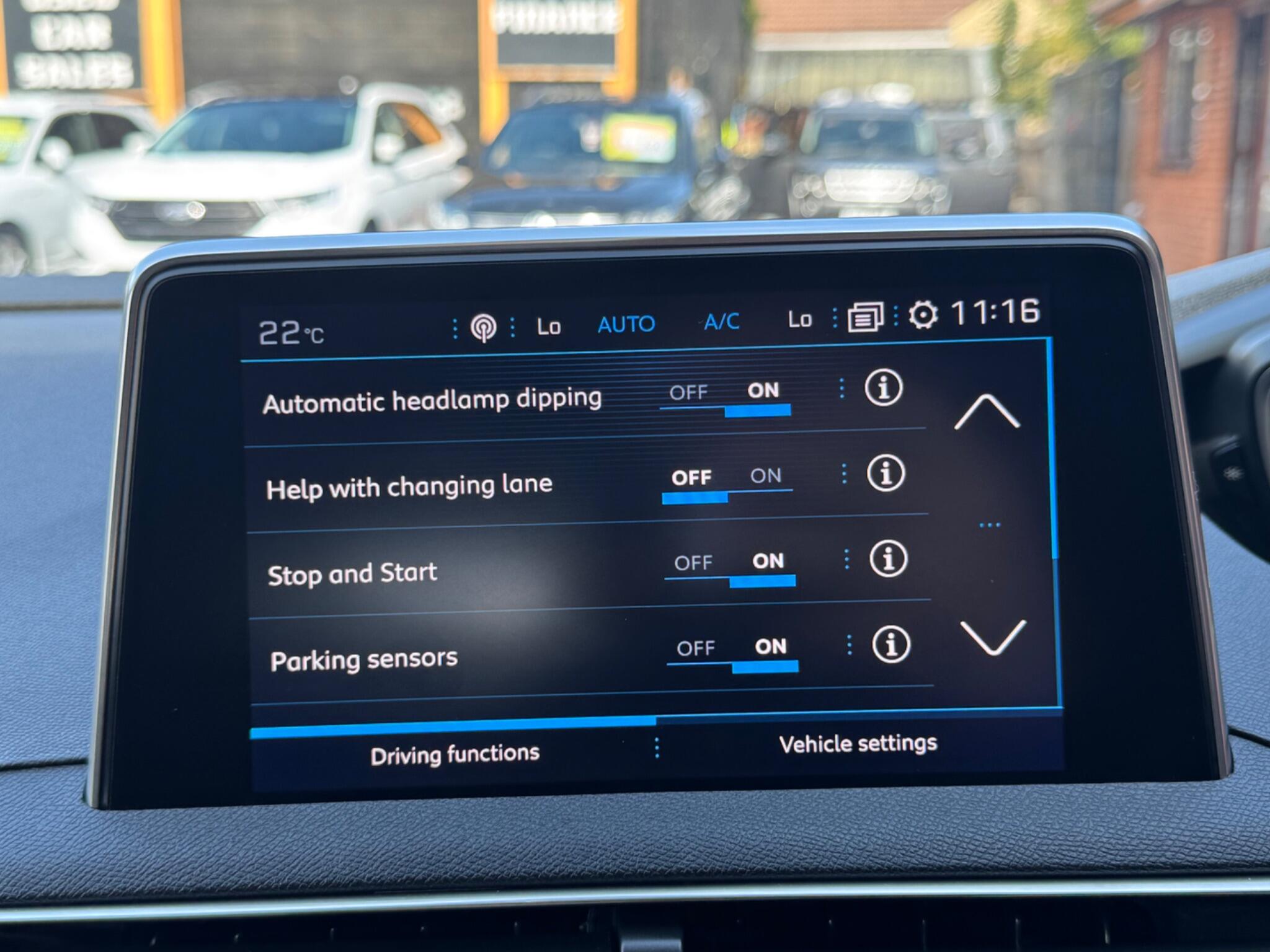 Peugeot 3008 view 32