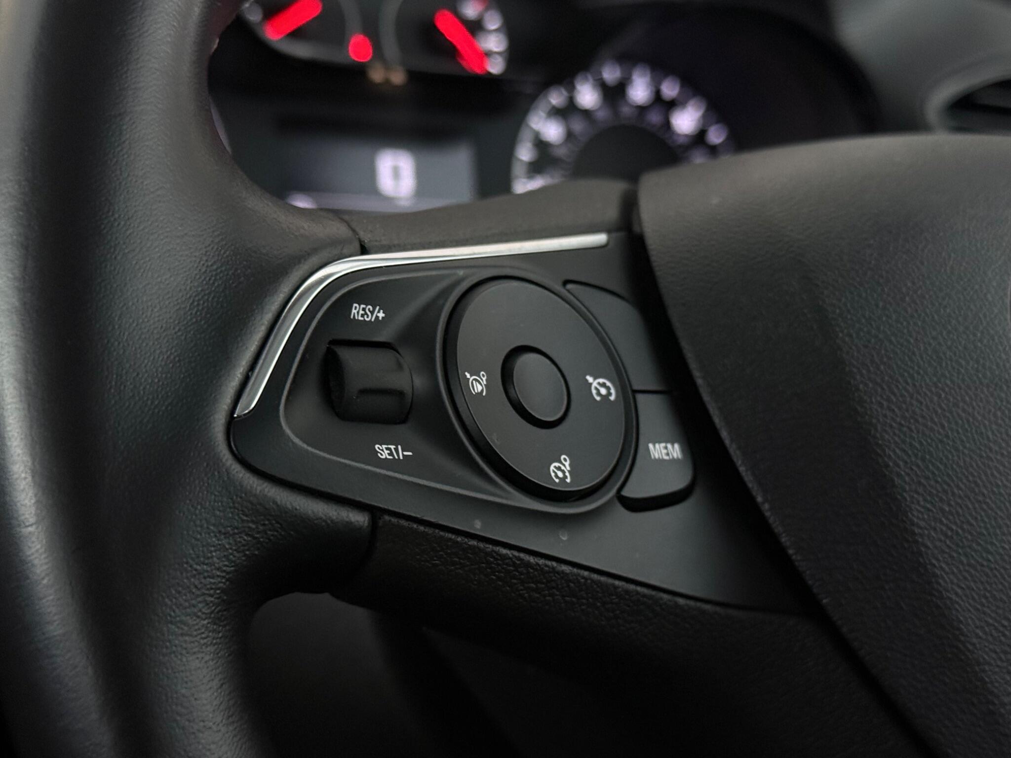 Vauxhall Crossland X view 13