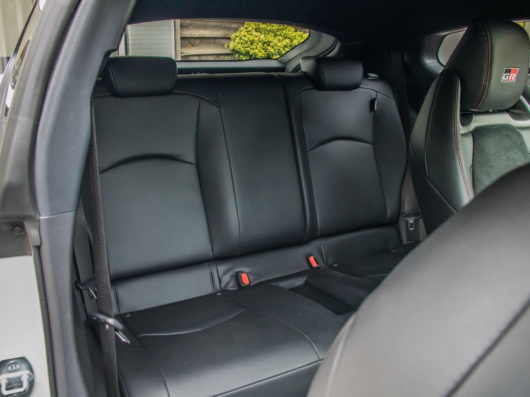 Toyota Yaris view 18
