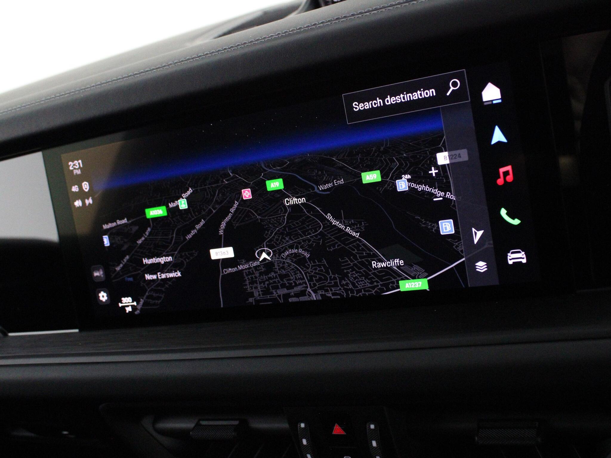 Porsche Cayenne view 24