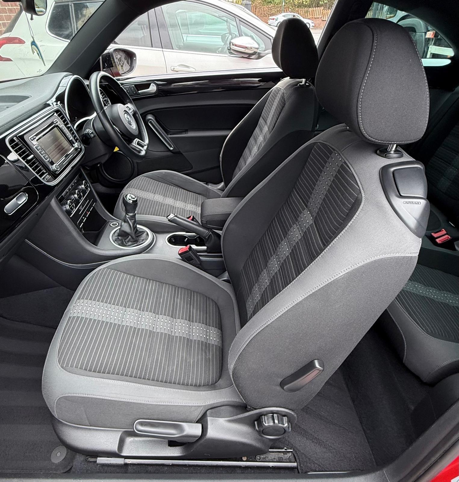 Volkswagen Beetle view 6