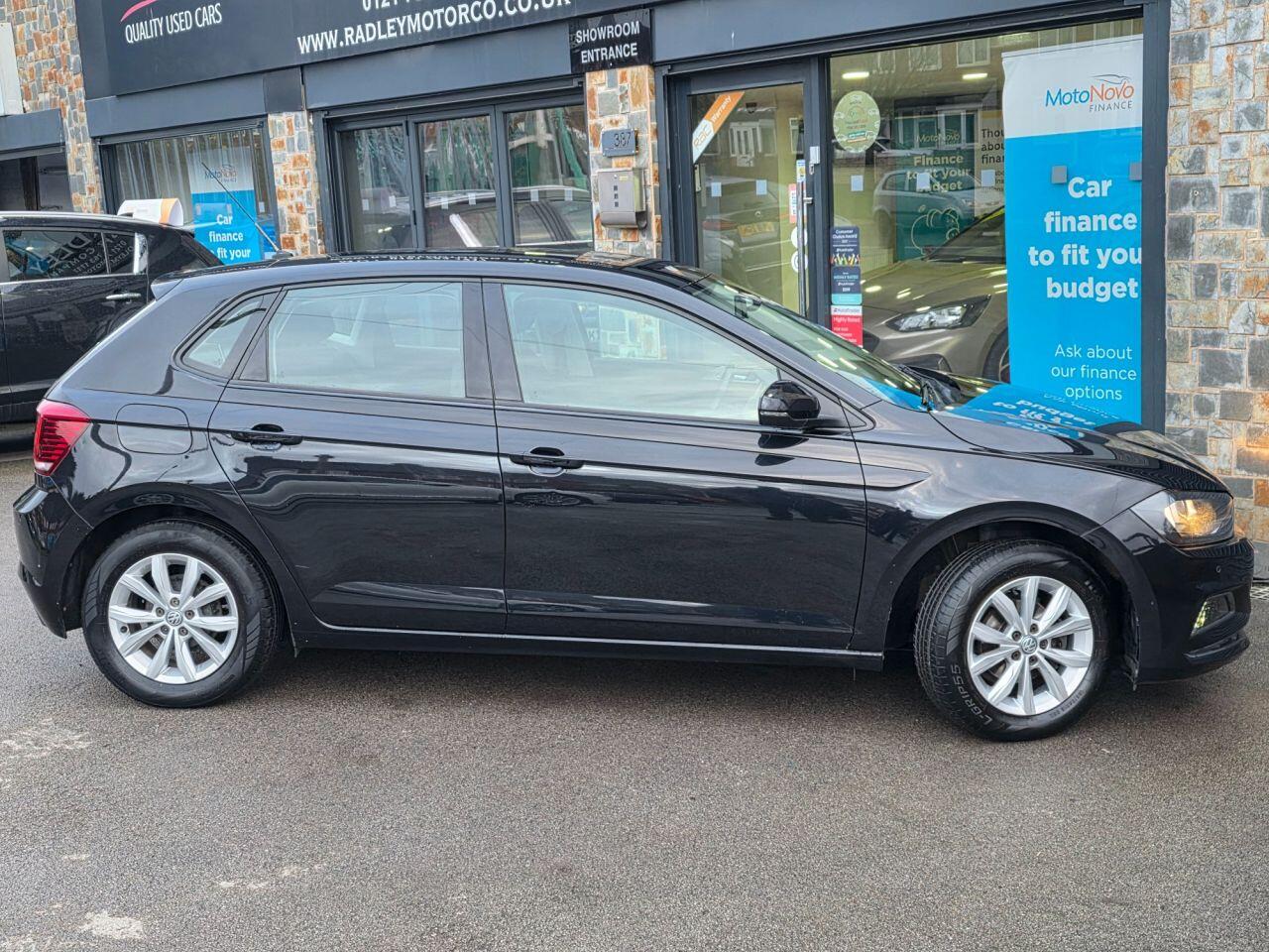 Volkswagen Polo view 11