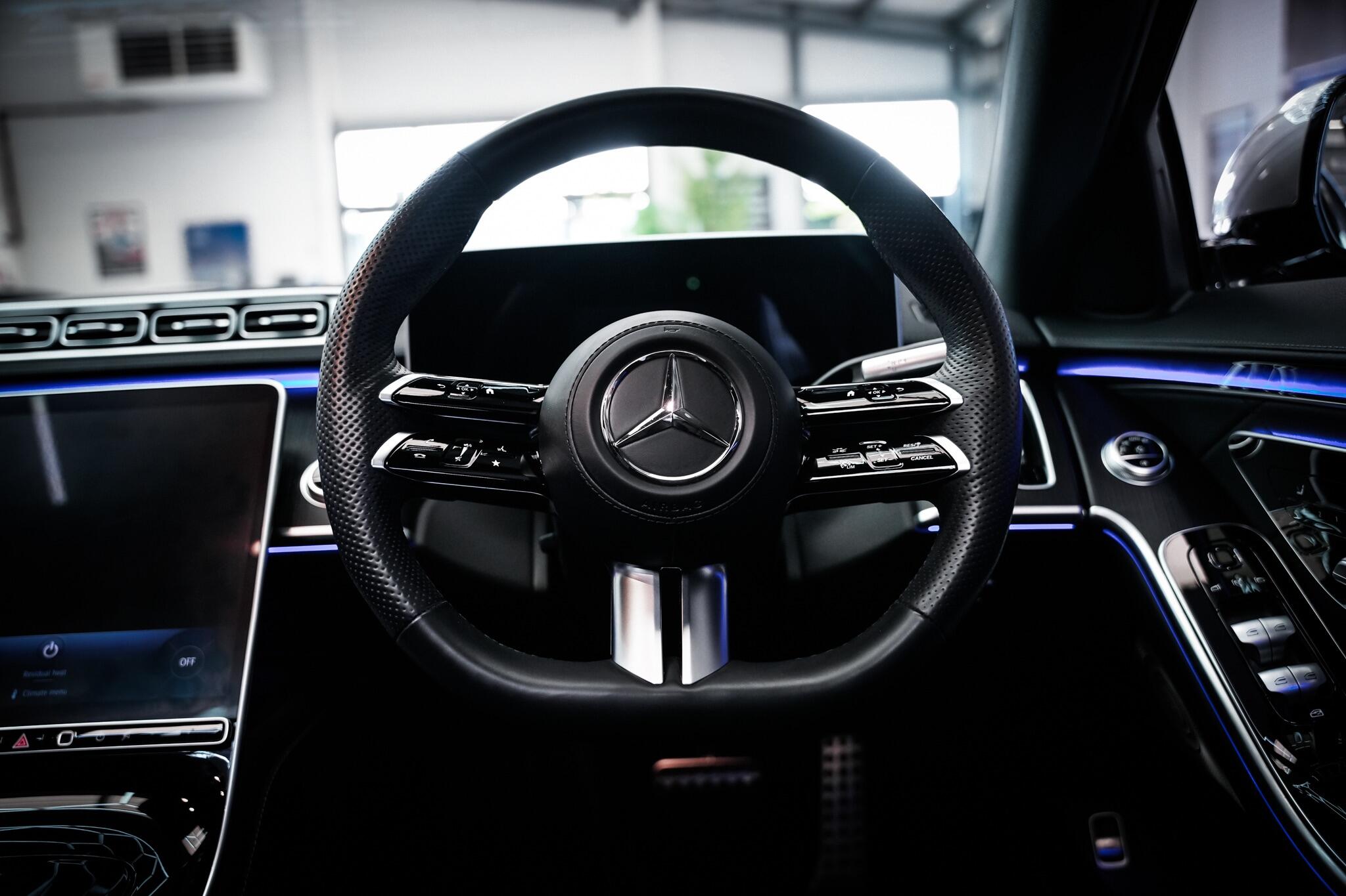 Mercedes-Benz S-Class view 20