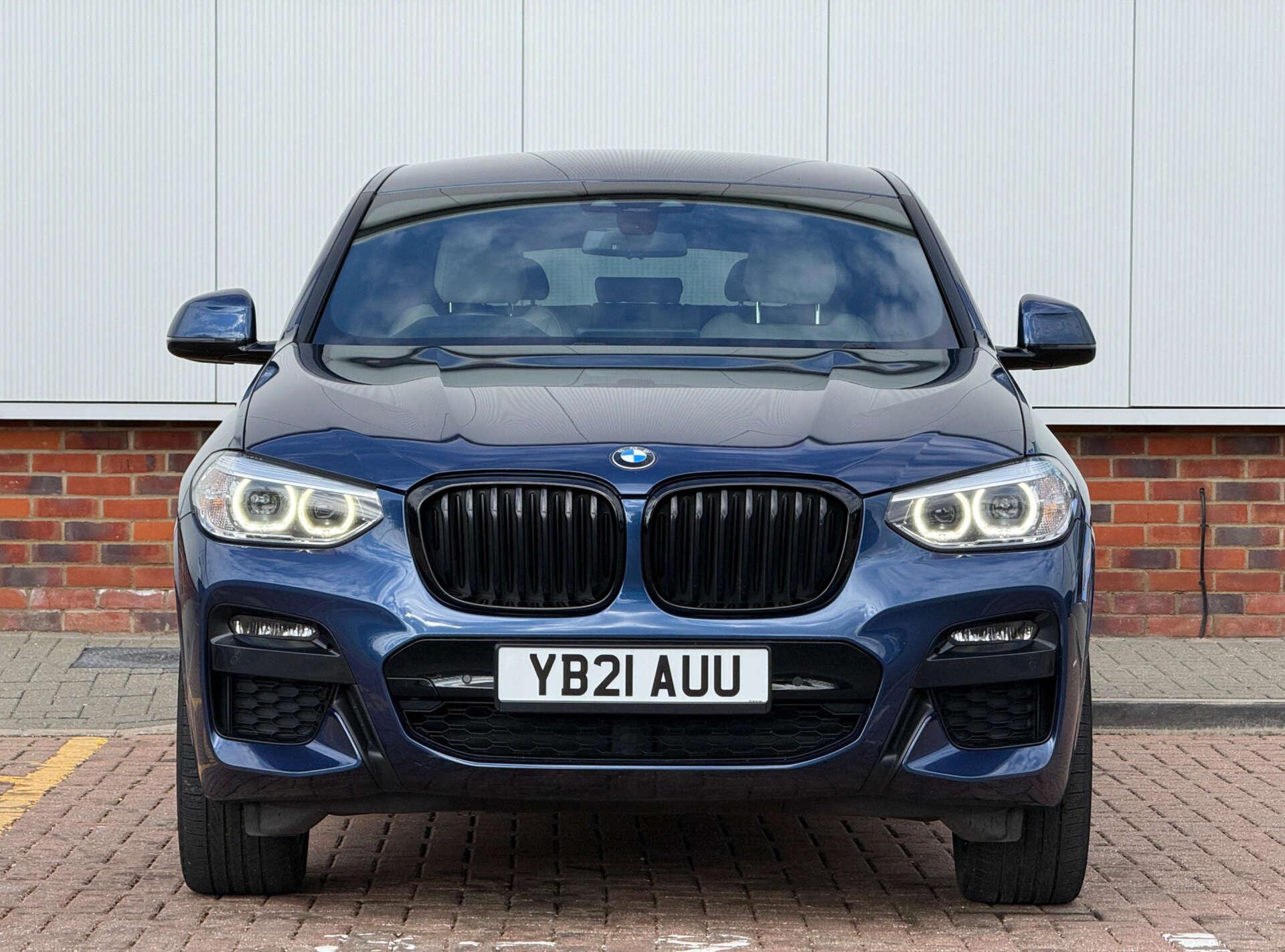 BMW X4 view 2