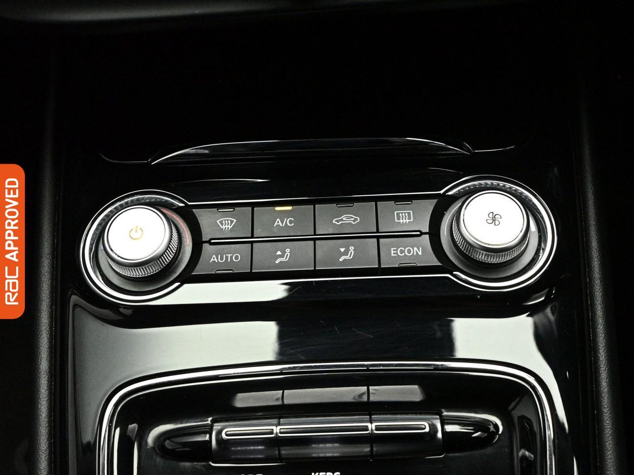 MG MG5 view 18