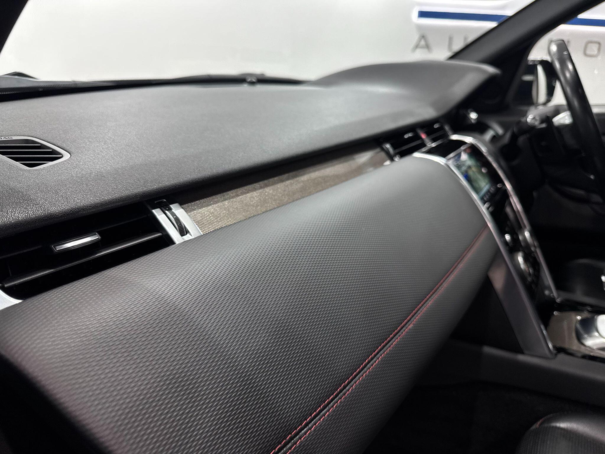 Land Rover Discovery Sport view 52