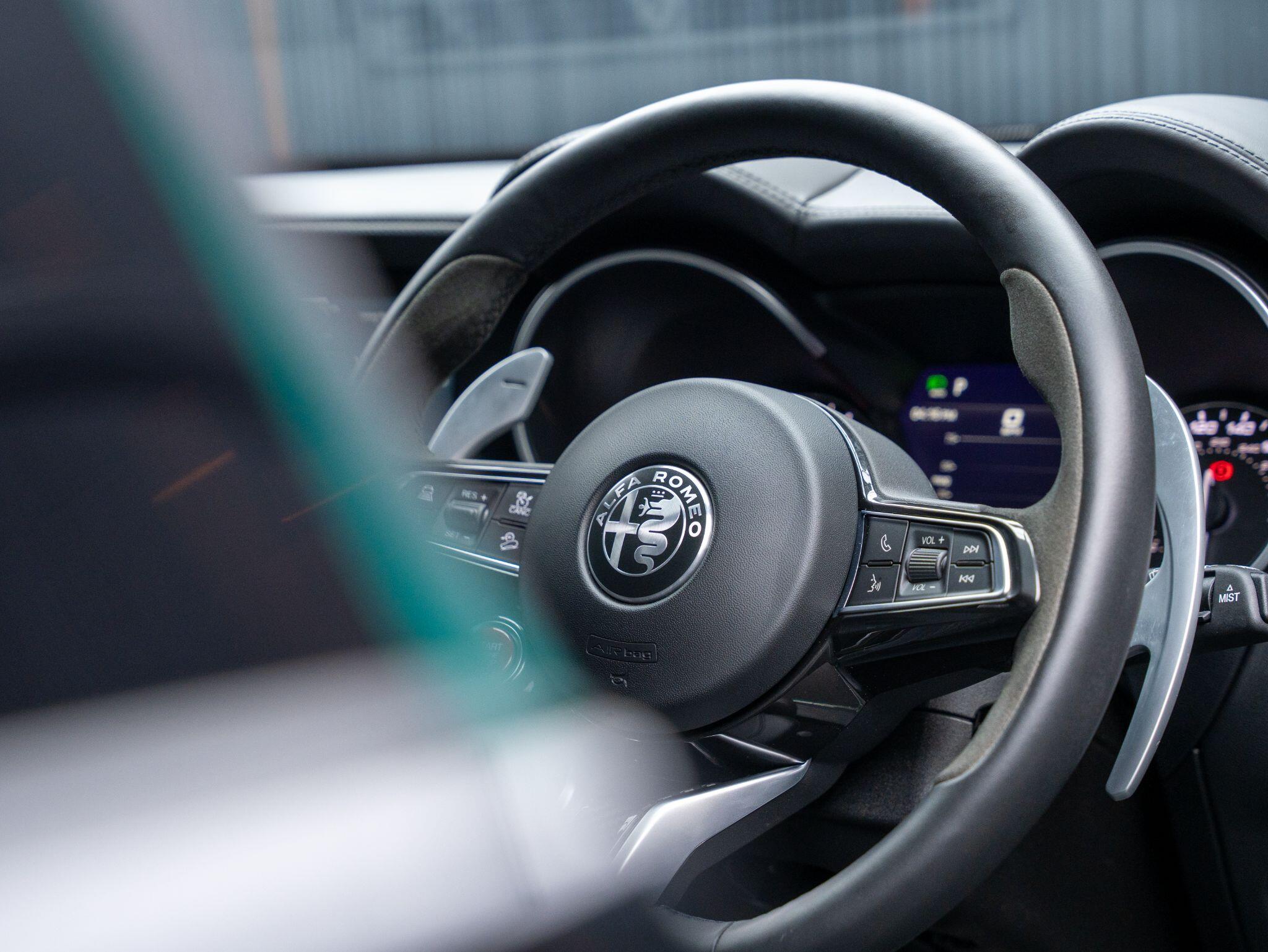 Alfa Romeo Stelvio view 41