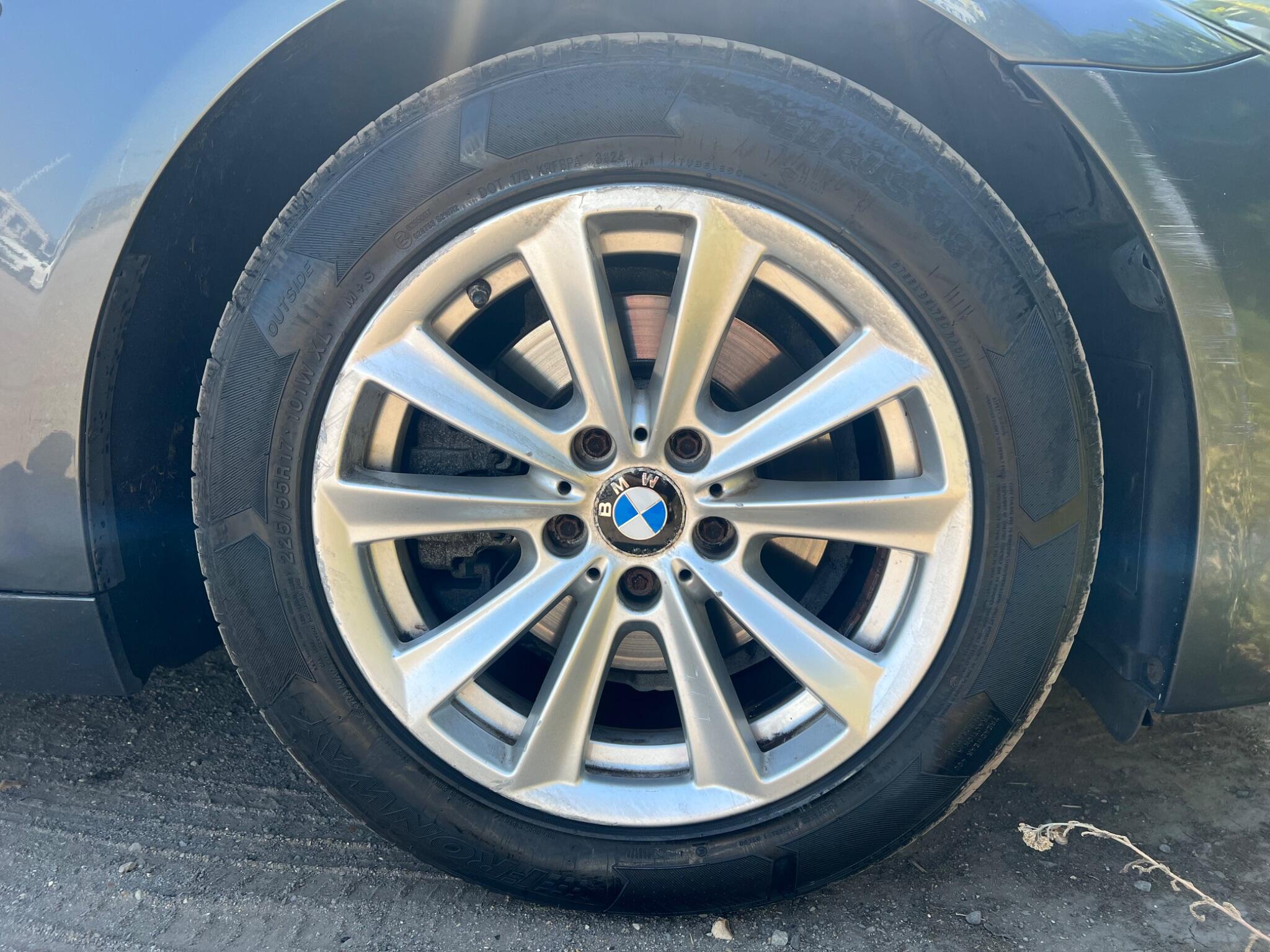 BMW 5 Series view 52