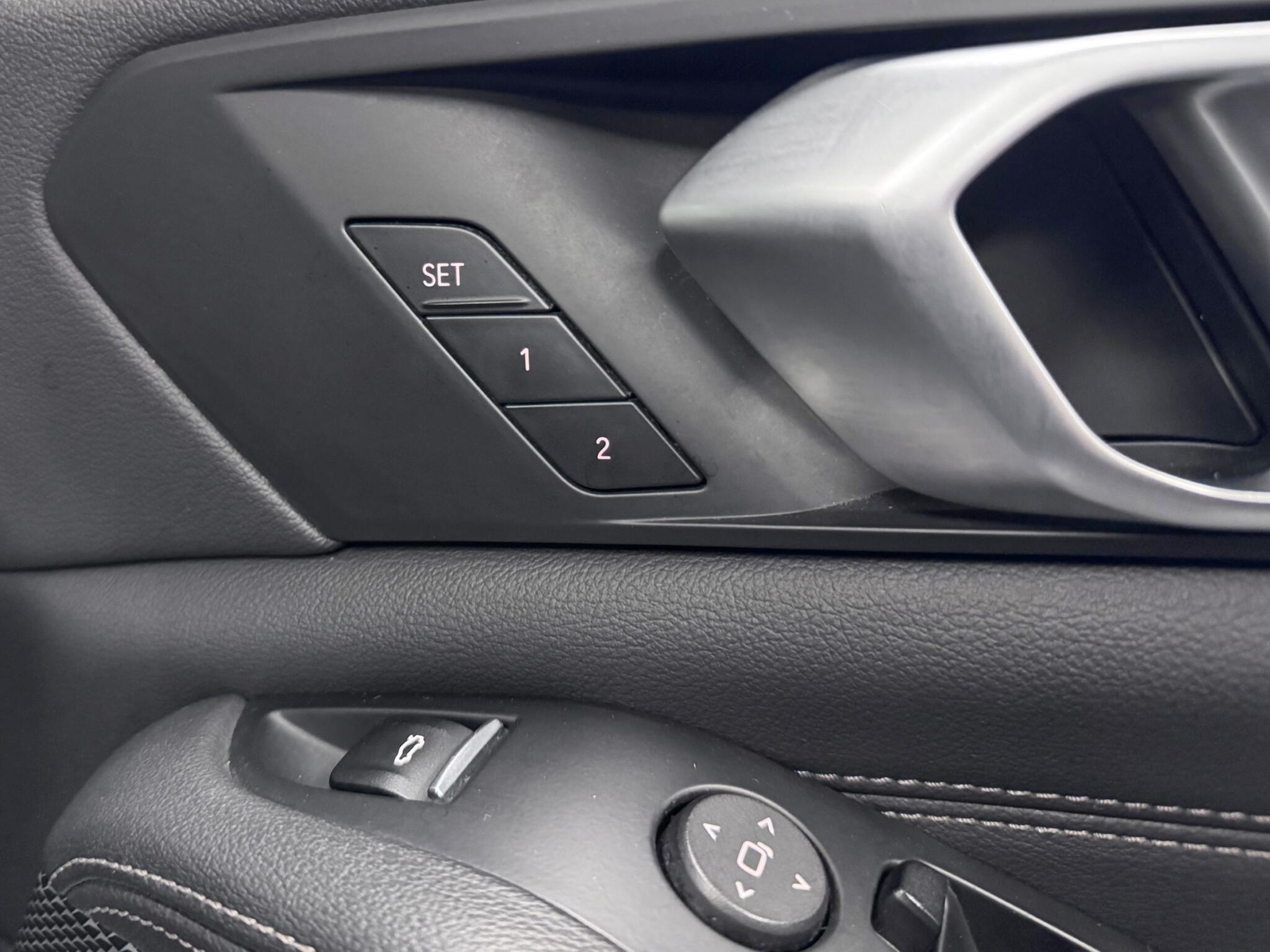 BMW X5 view 11