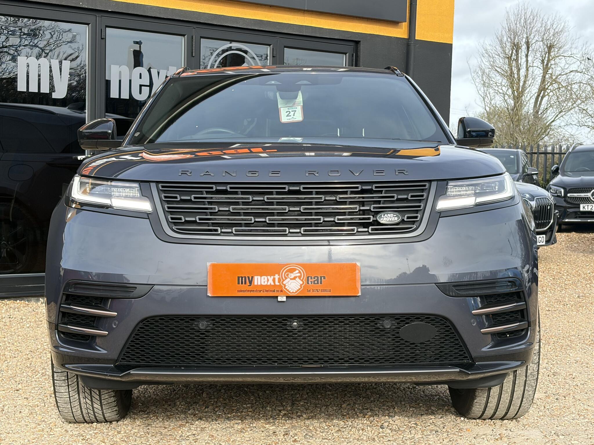 Land Rover Range Rover Velar view 3