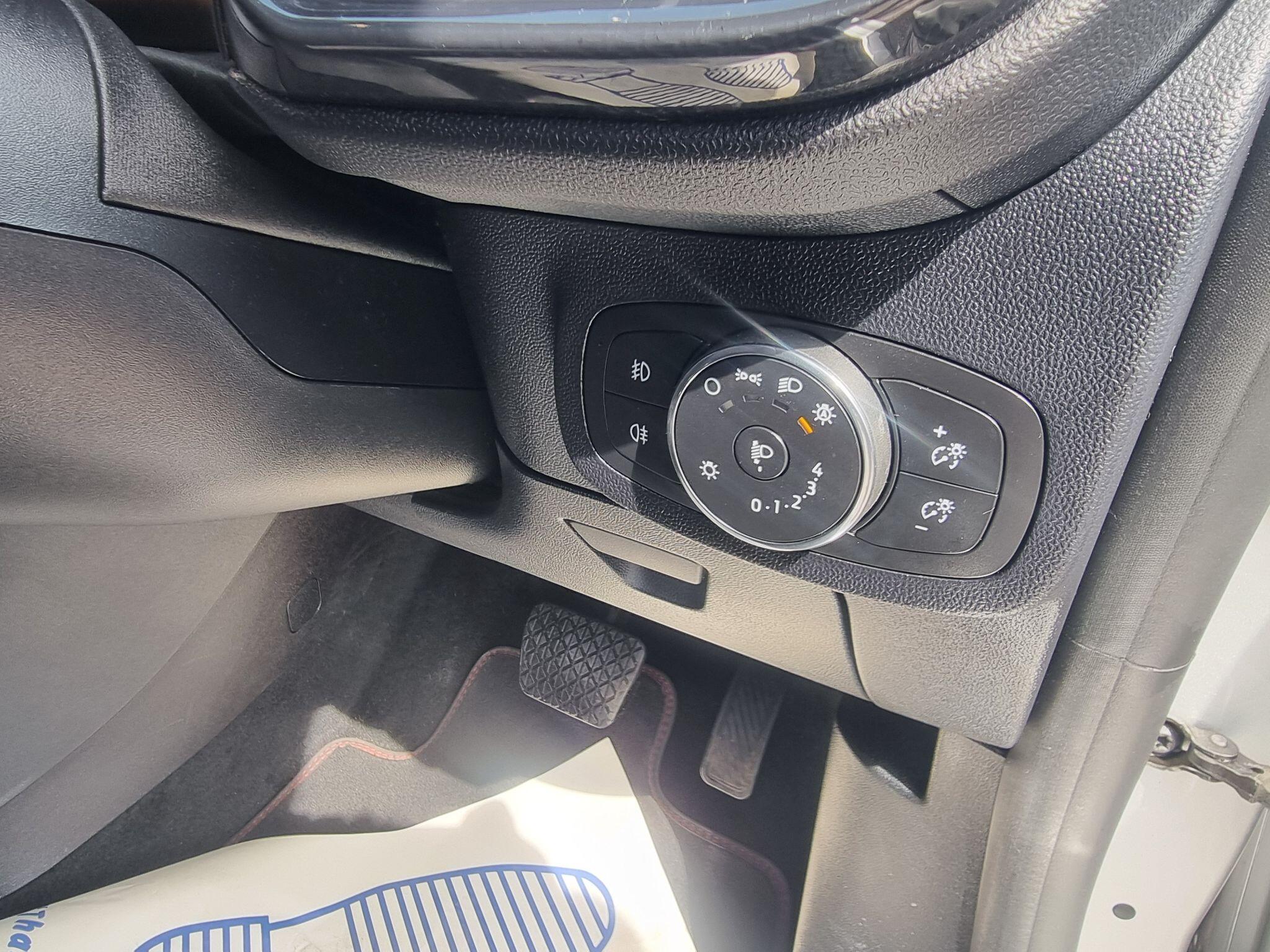 Ford Fiesta view 25