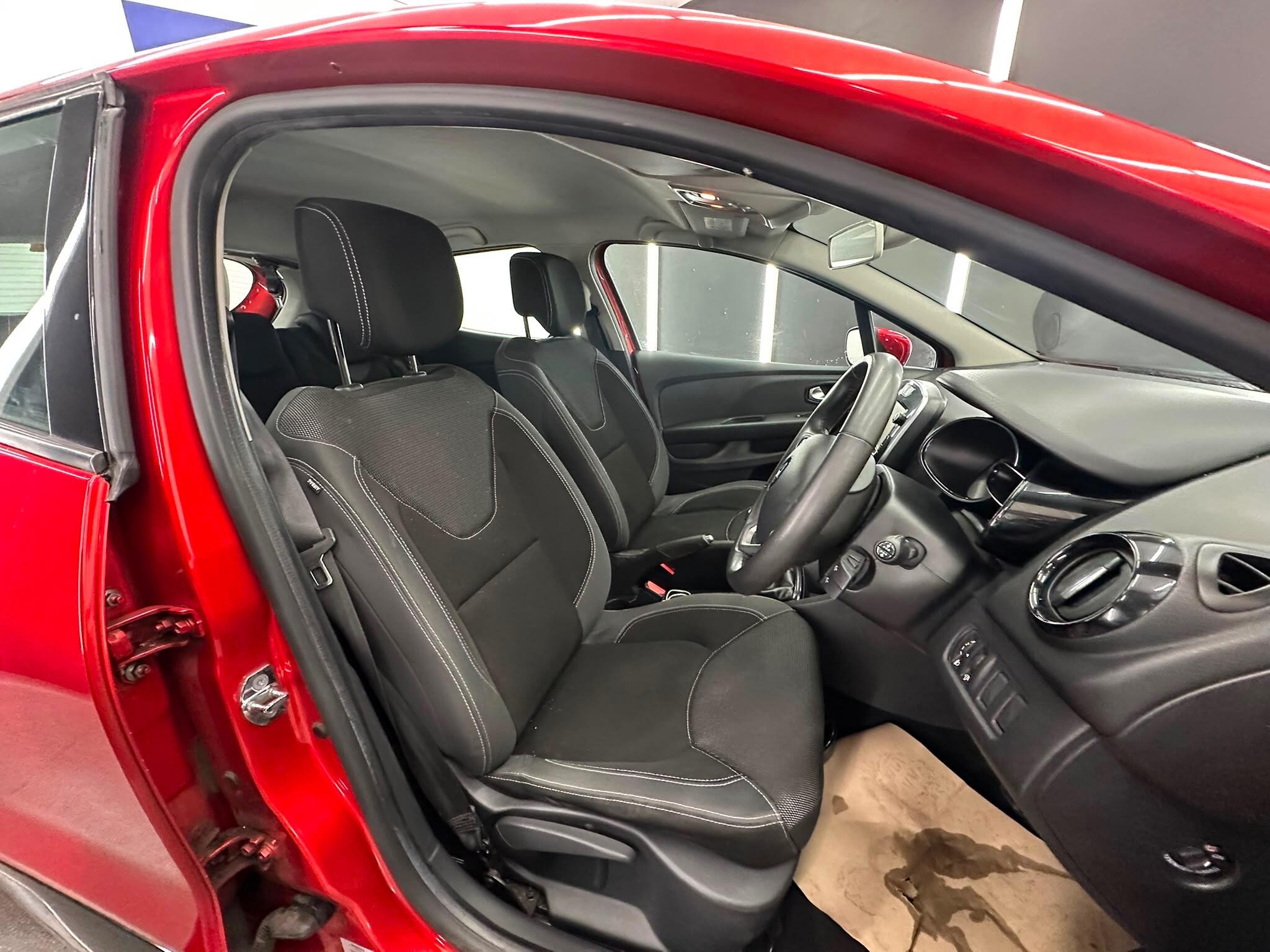 Renault Clio view 21