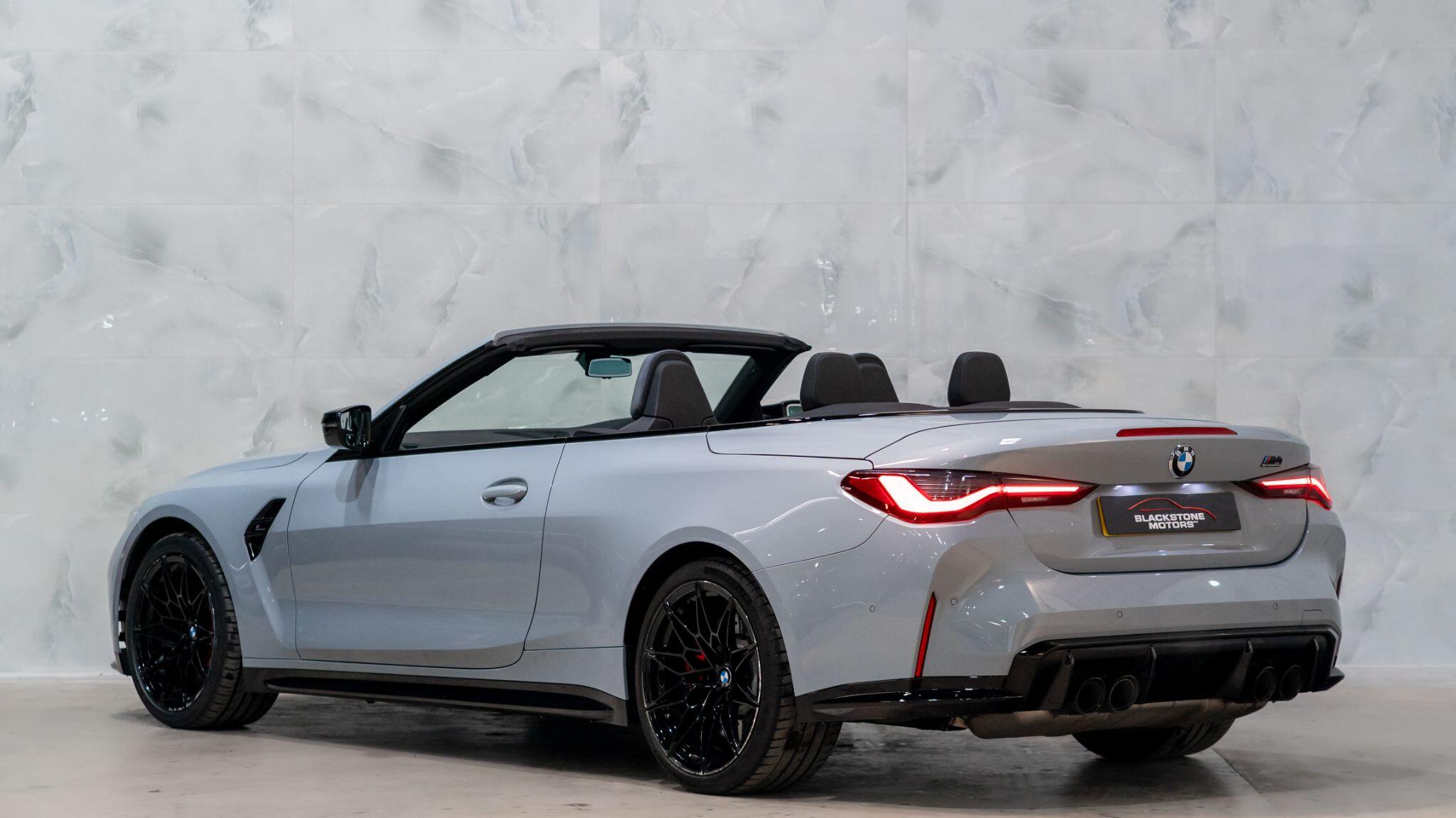 BMW M4 view 5