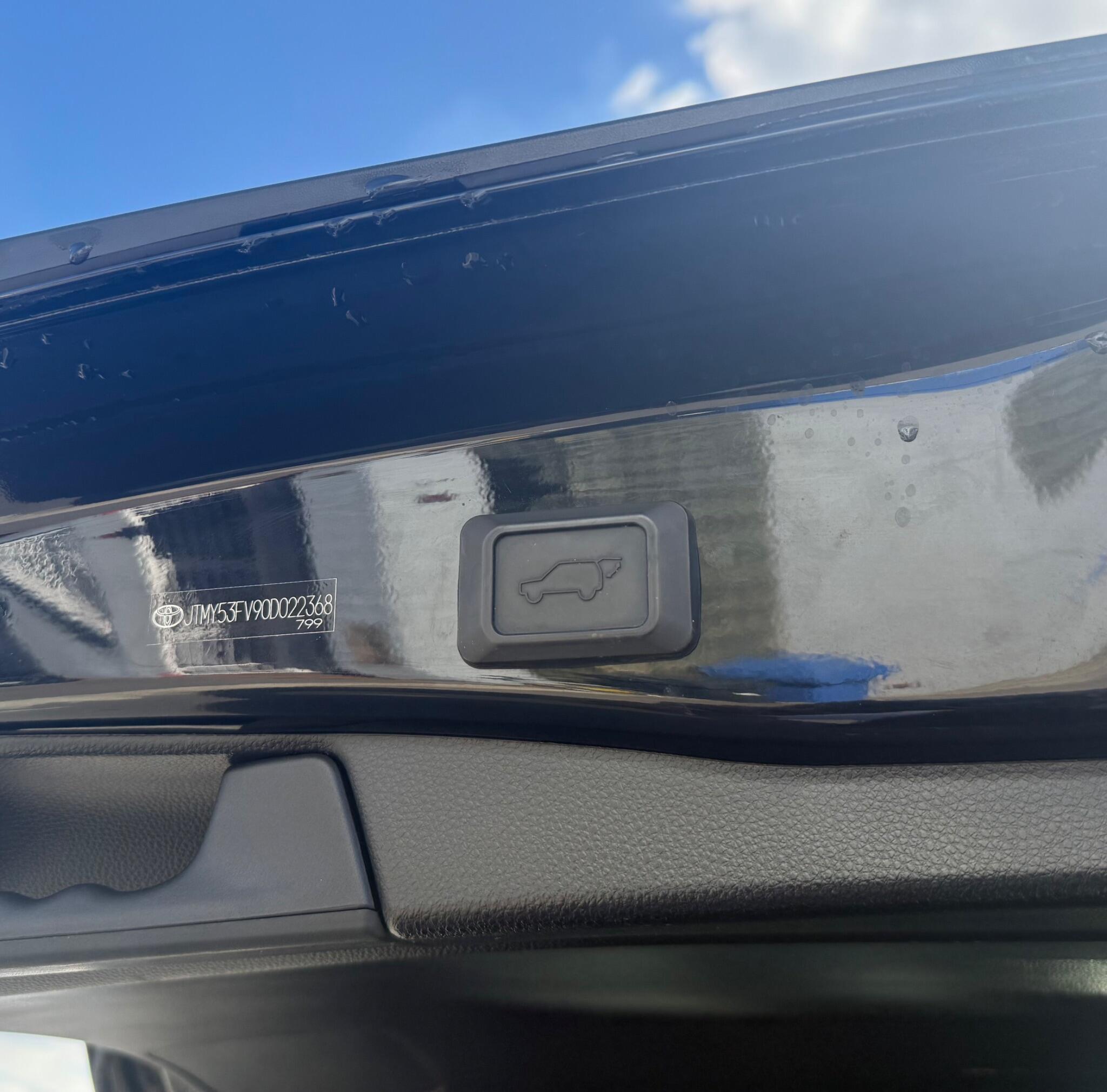 Toyota Rav4 view 25