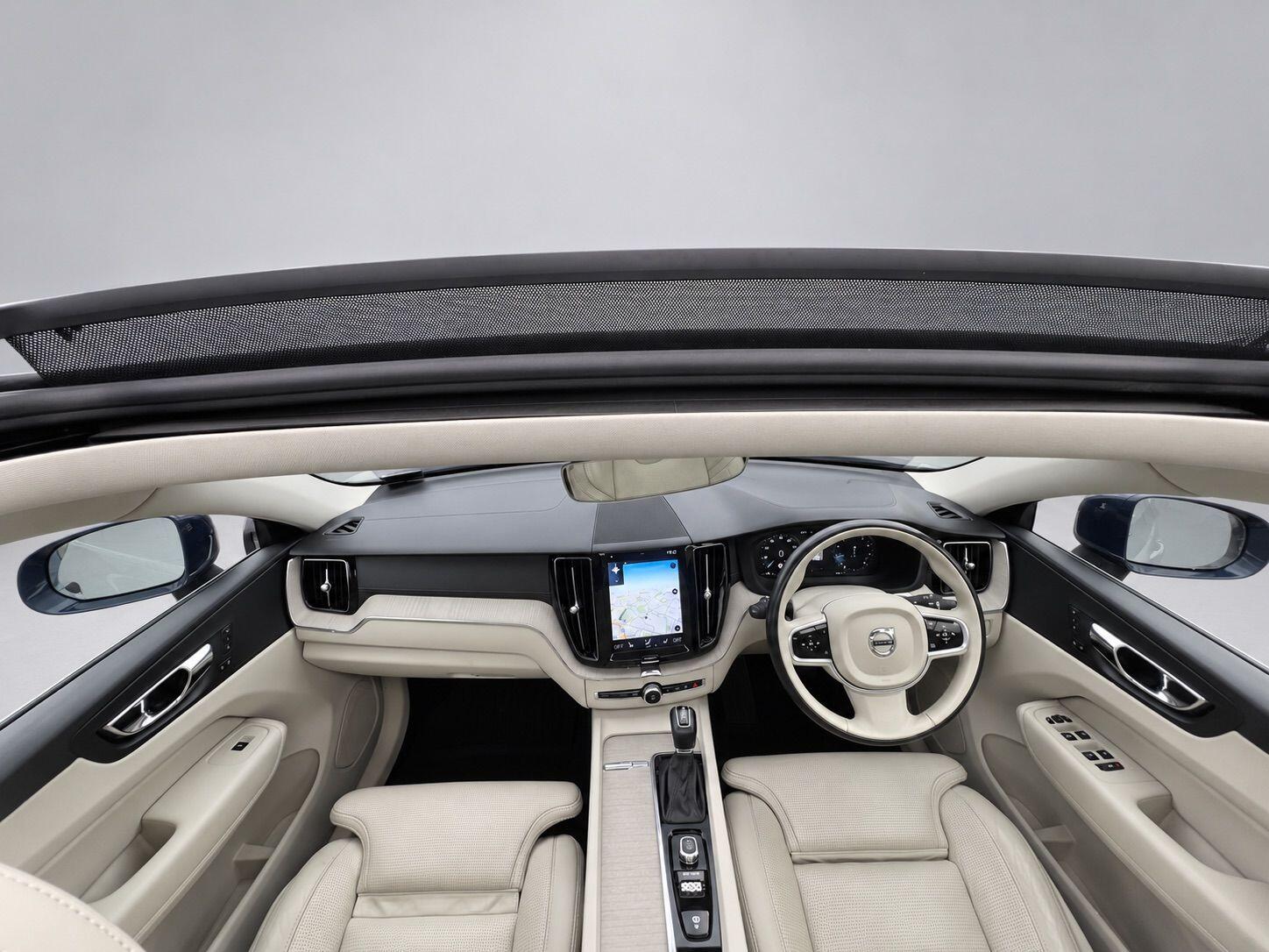 Volvo XC60 view 2