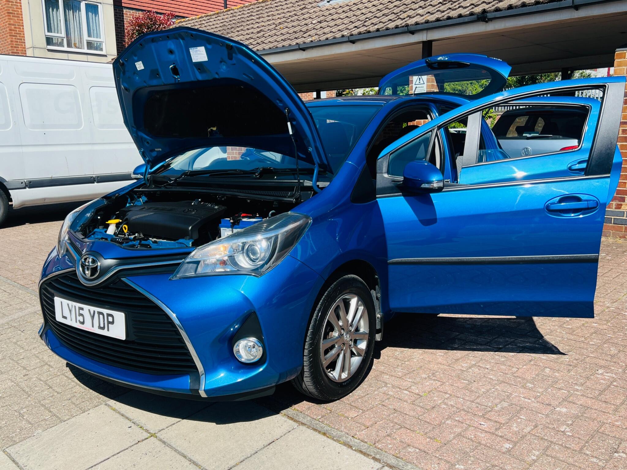 Toyota Yaris view 15