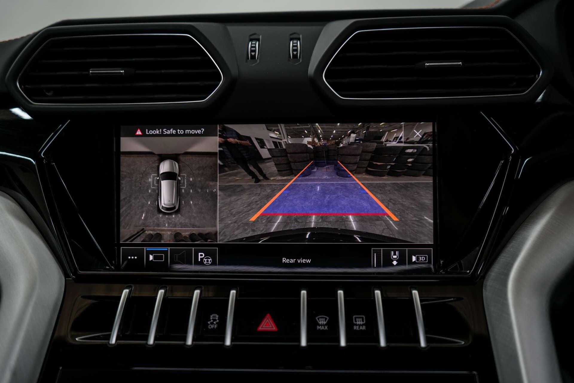 Lamborghini Urus view 52