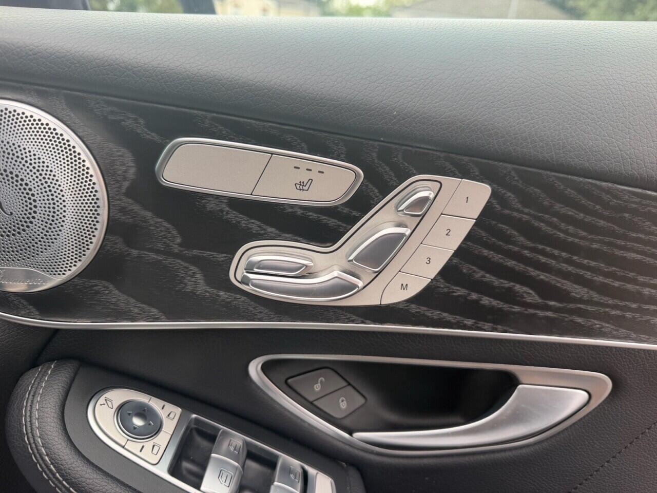 Mercedes-Benz GLC view 9