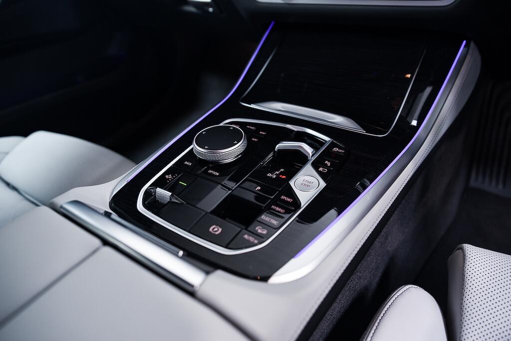 BMW X5 view 16