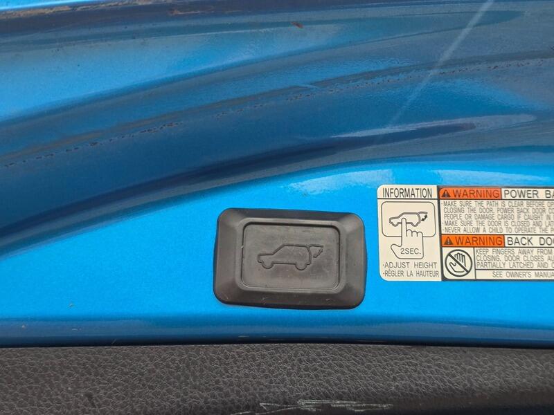 2016 Toyota RAV4 image 10