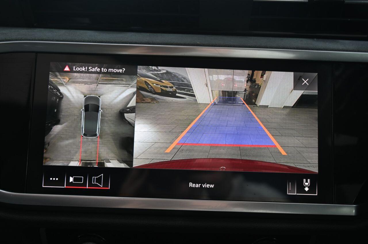 Audi Q3 view 27