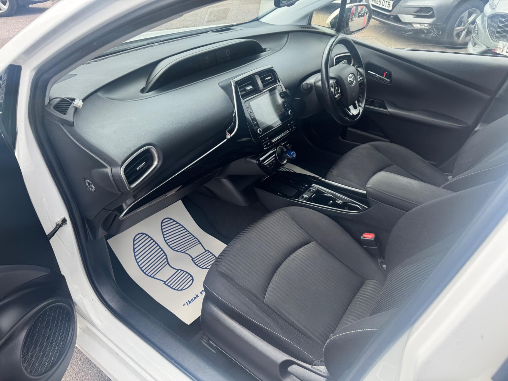 Toyota Prius view 10