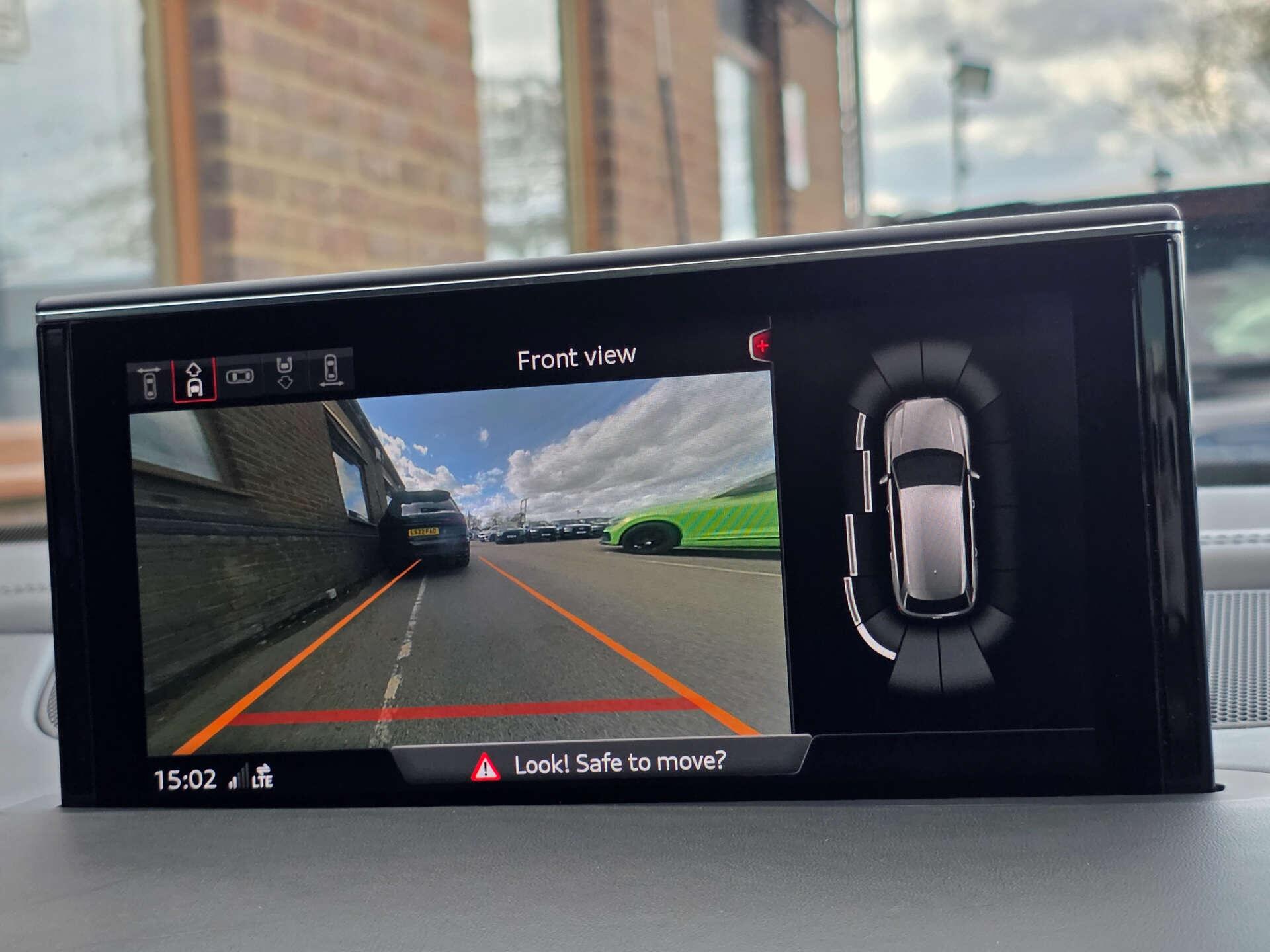 Audi SQ7 view 26