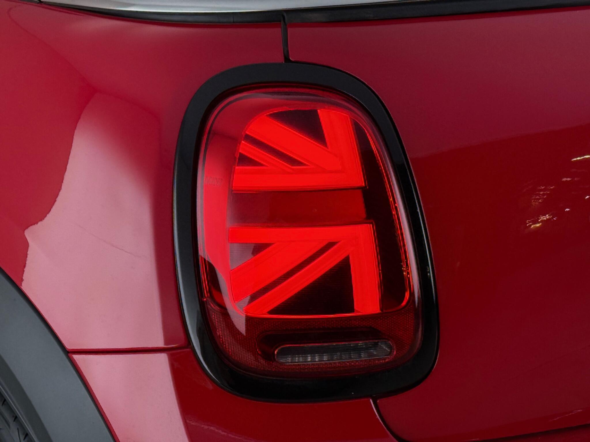 Mini Convertible view 12