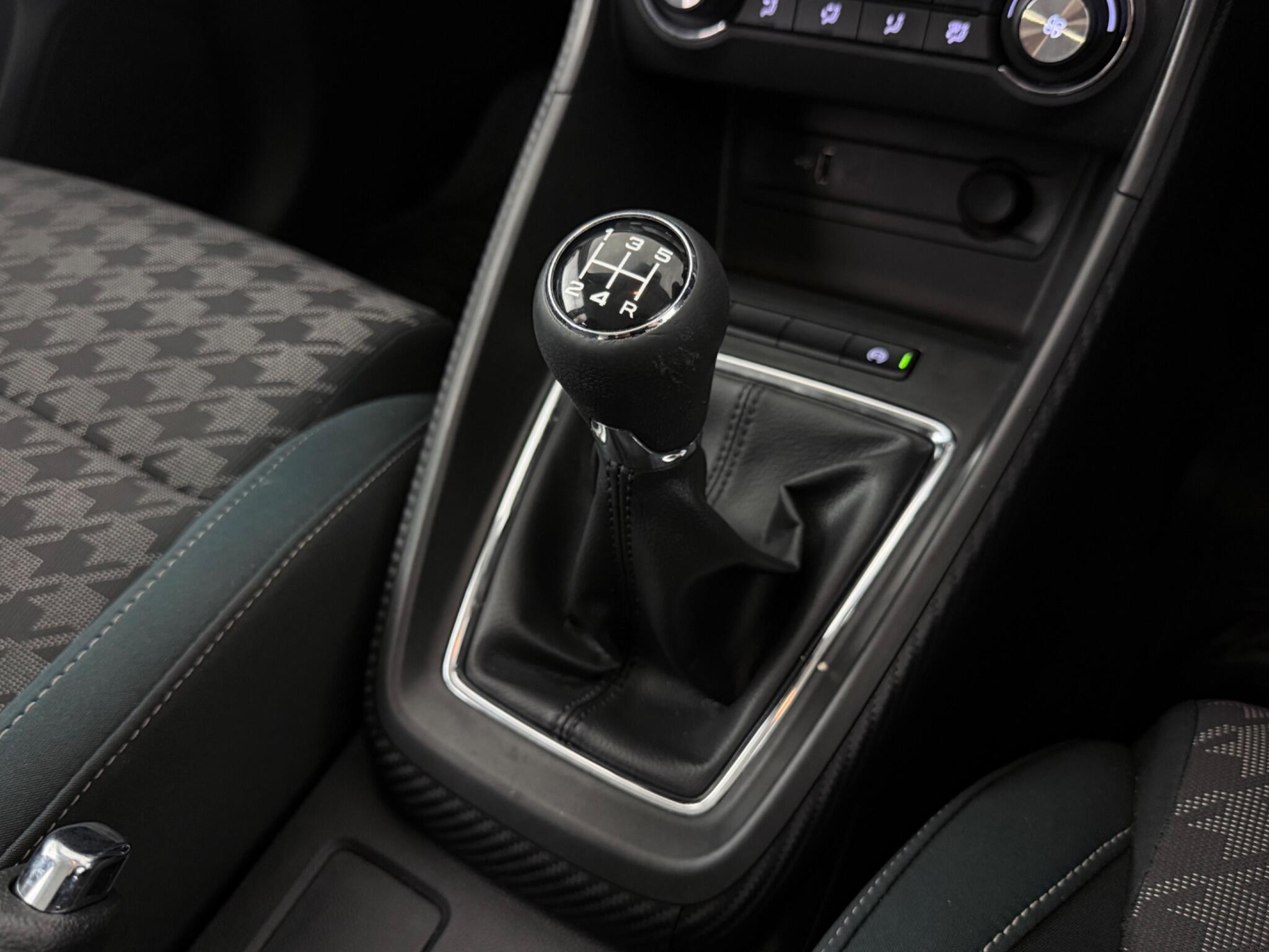 MG ZS view 16