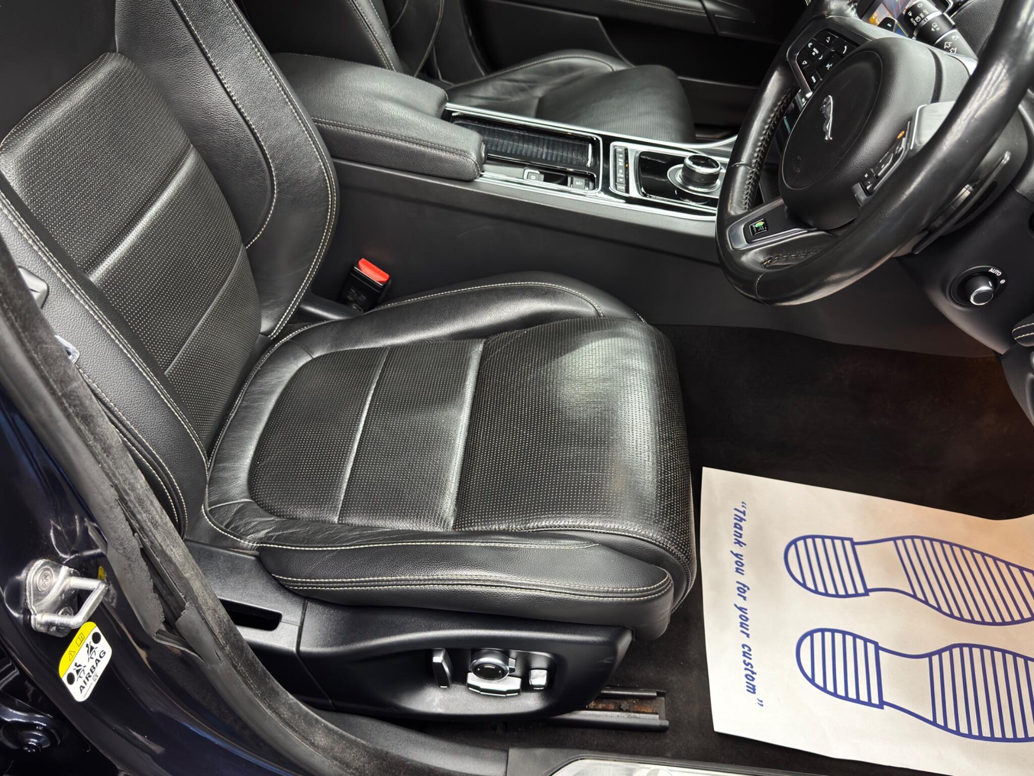 Jaguar XE view 13