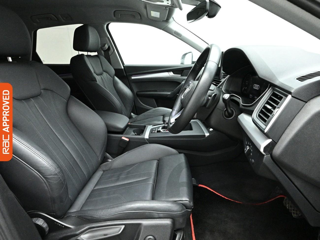 Audi Q5 view 13
