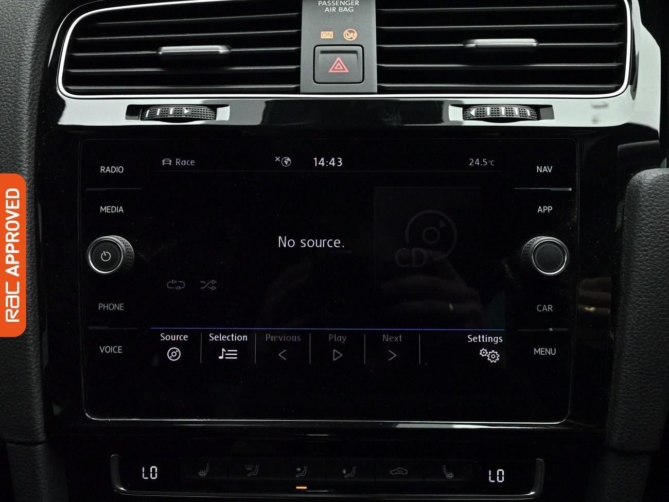 Volkswagen Golf view 18