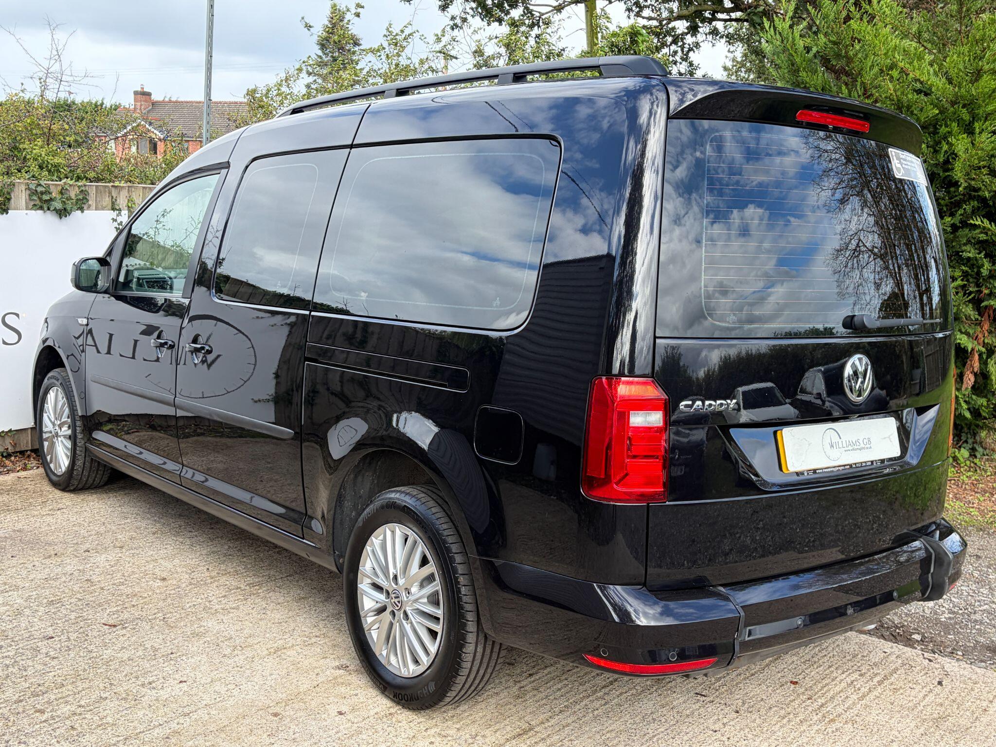 Volkswagen Caddy Maxi Life view 5