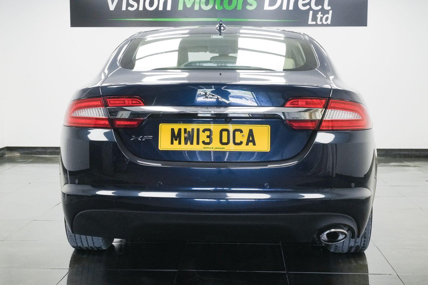 Jaguar XF view 3
