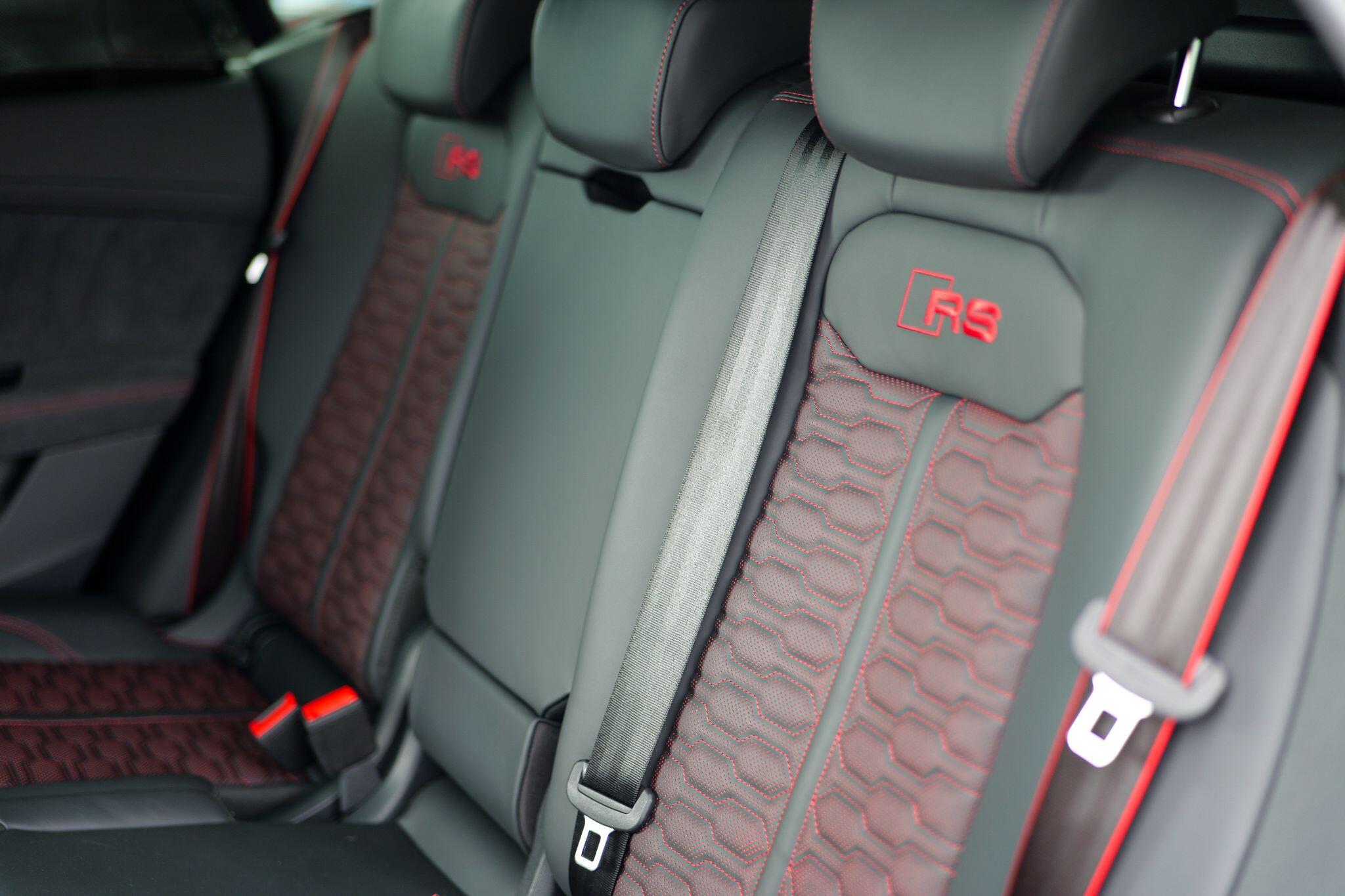 Audi RSQ8 view 30