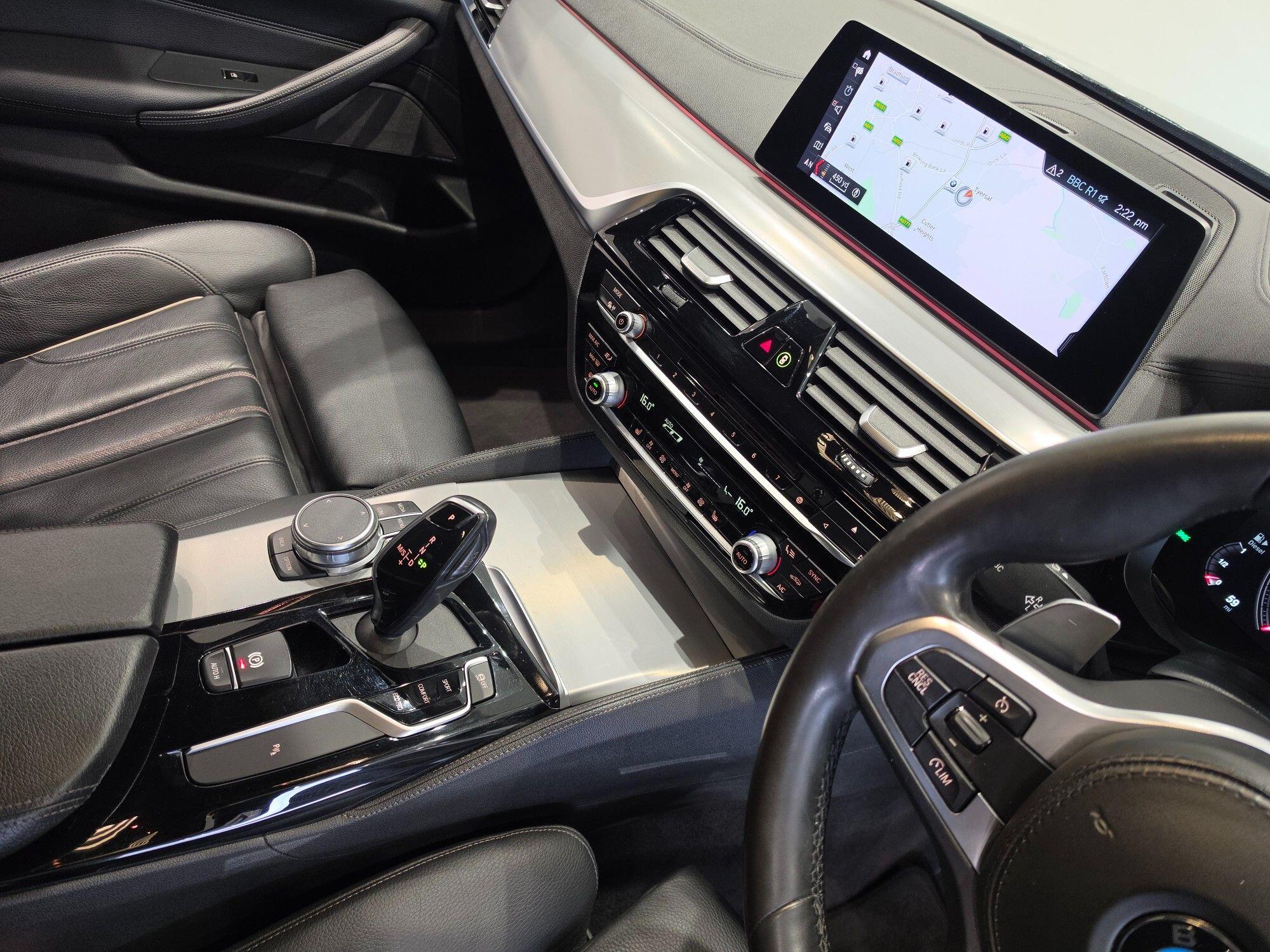 BMW 5 Series view 102