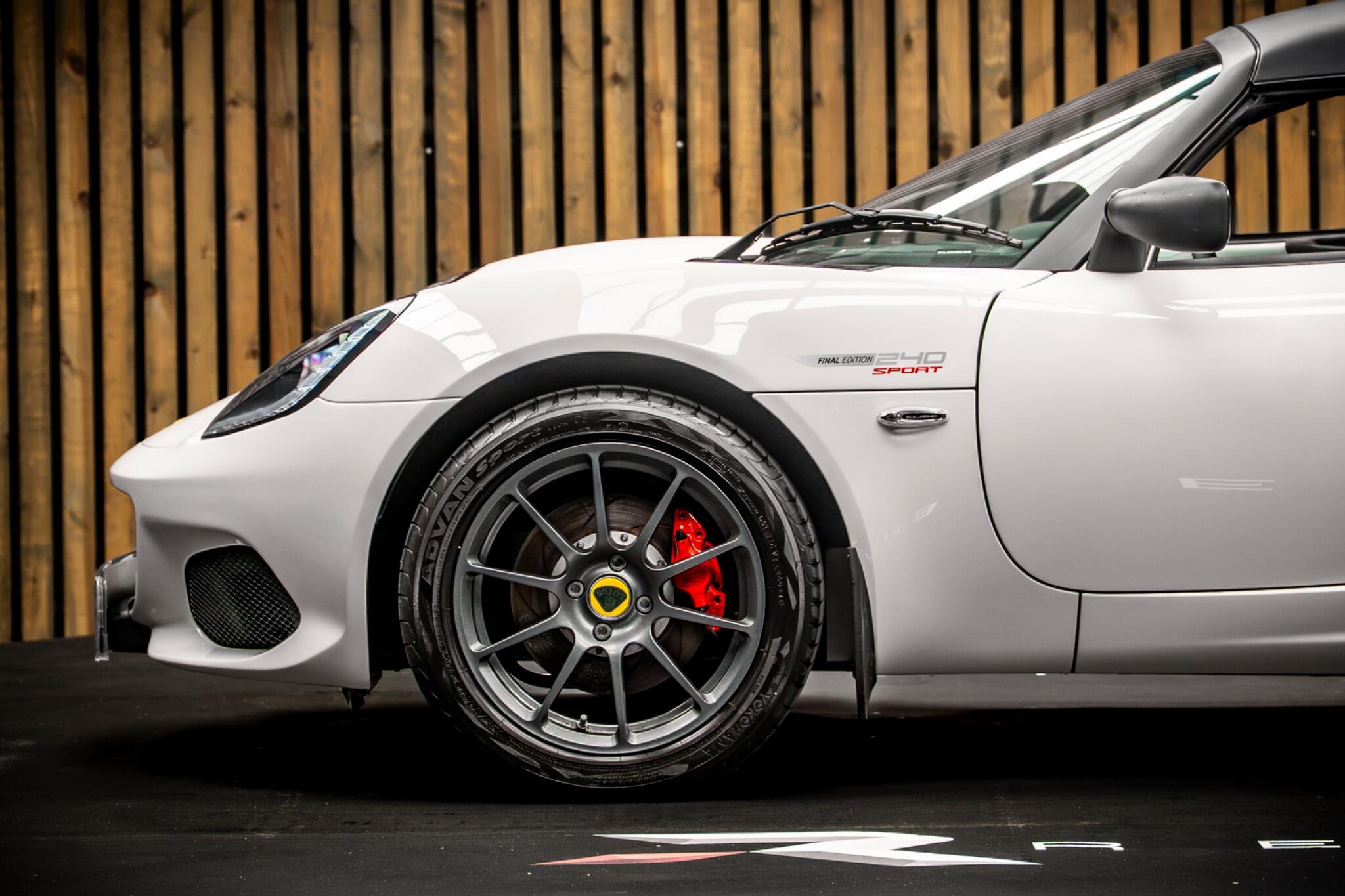 Lotus Elise view 9