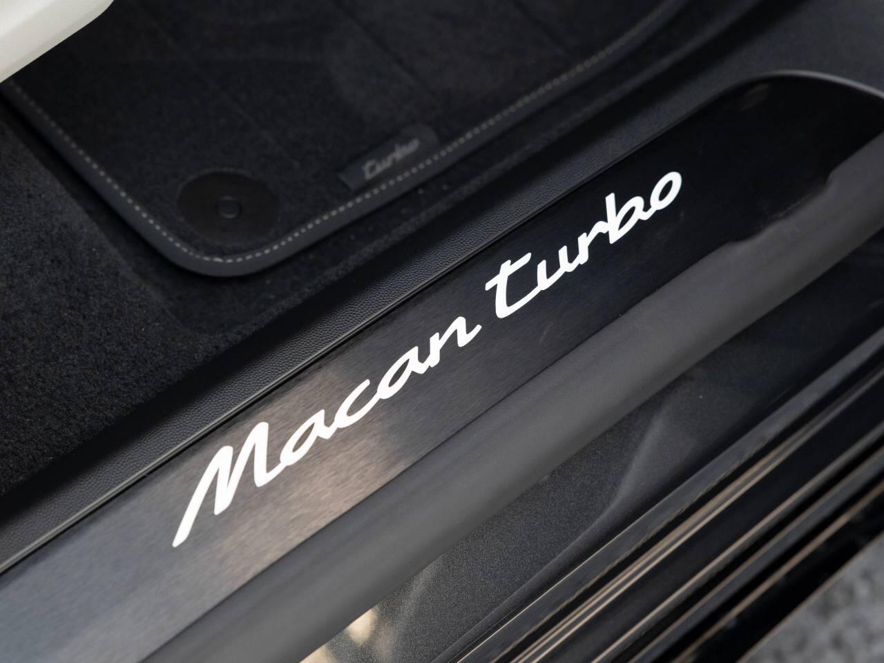 Porsche Macan view 71