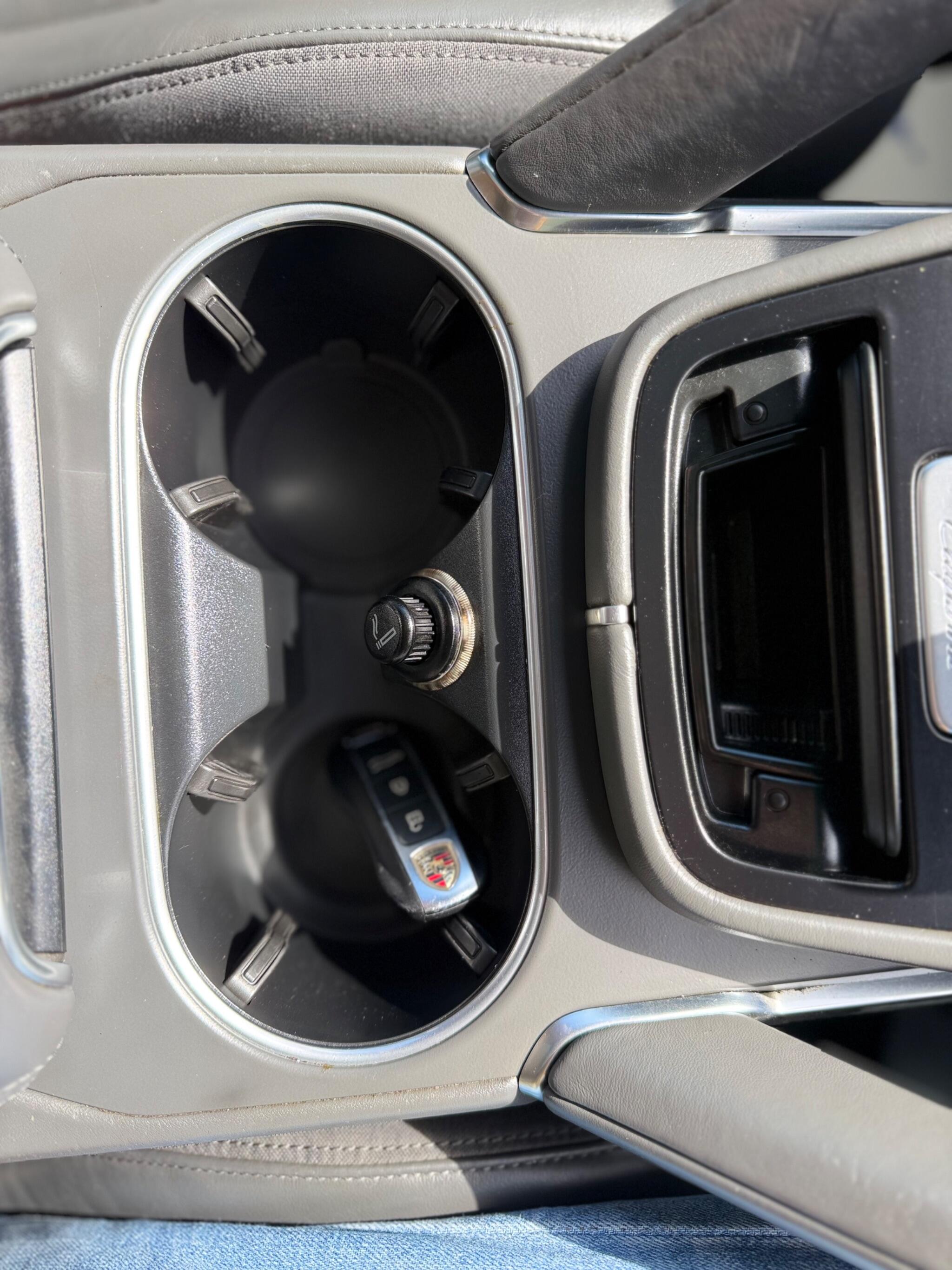 Porsche Cayenne view 47