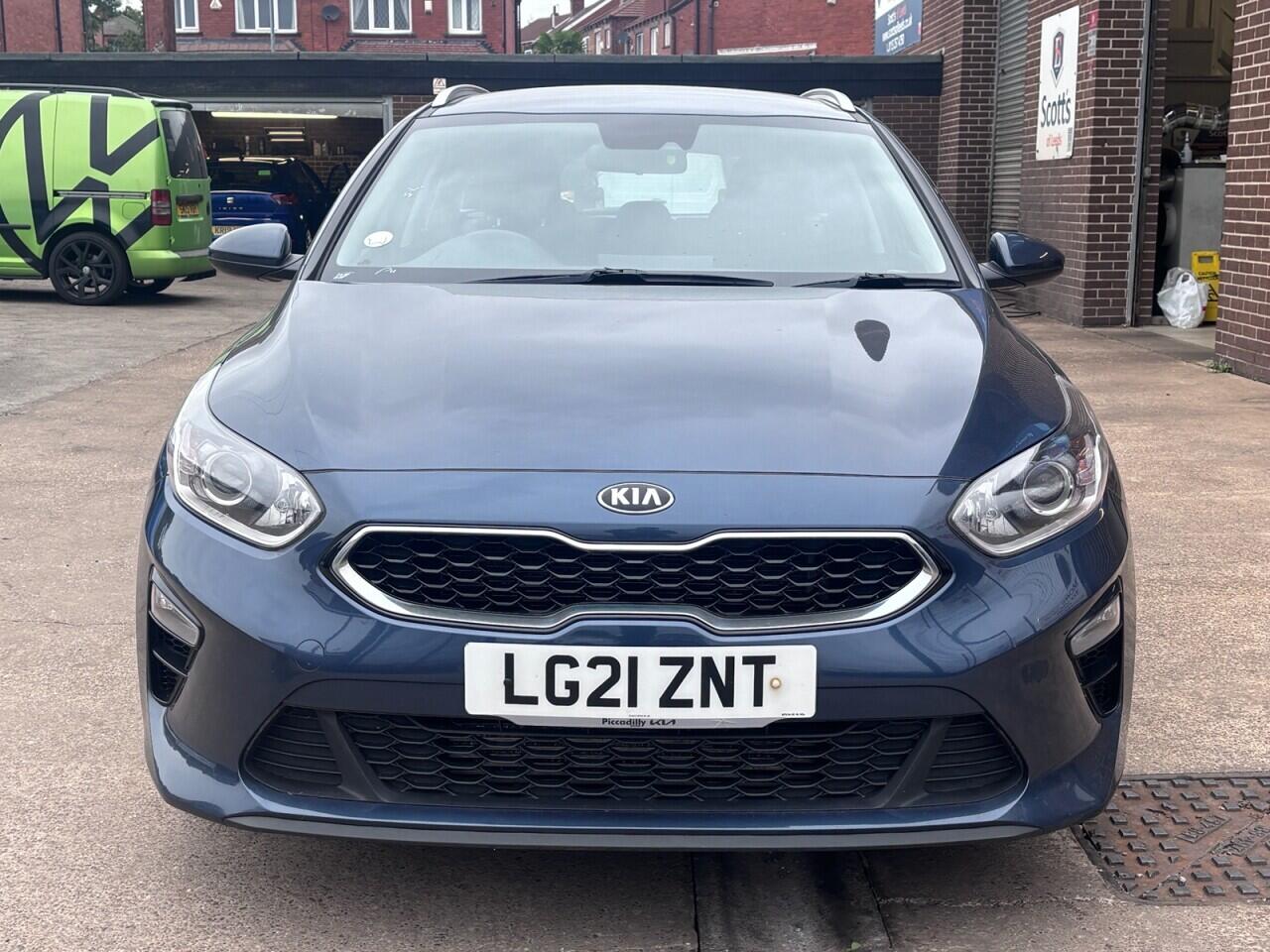 Kia Ceed view 2