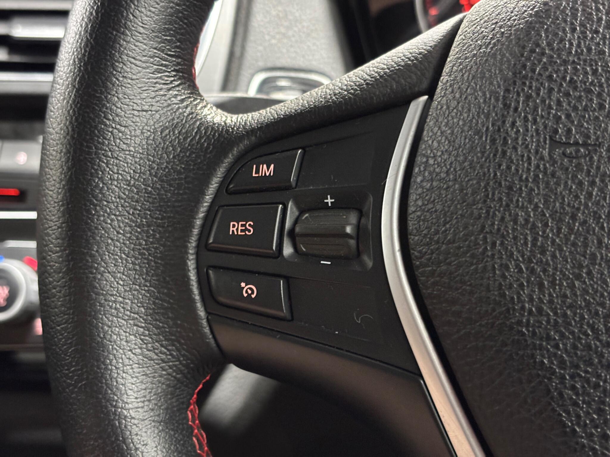 BMW 1 Series view 34