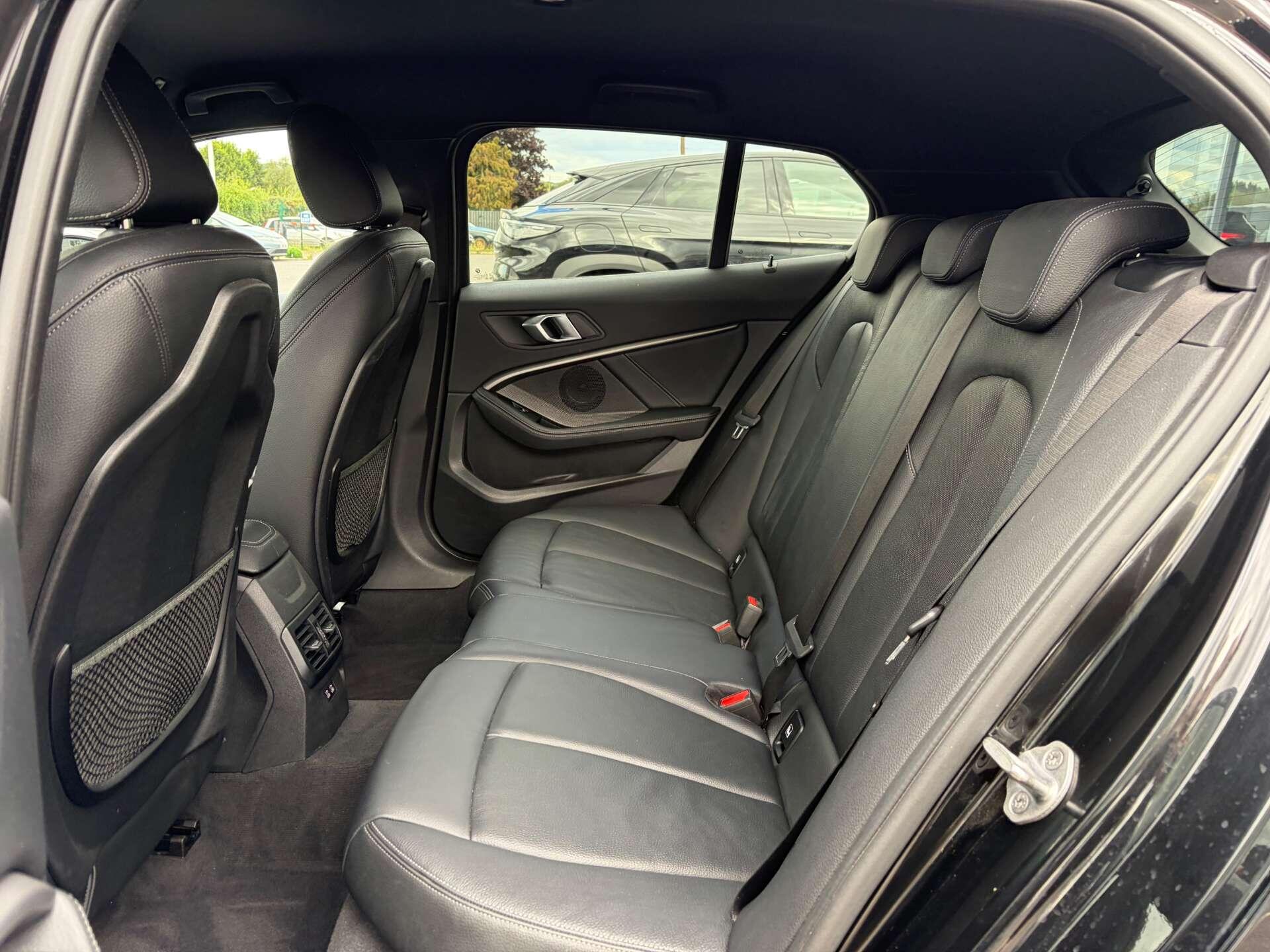 BMW 1 Series view 20