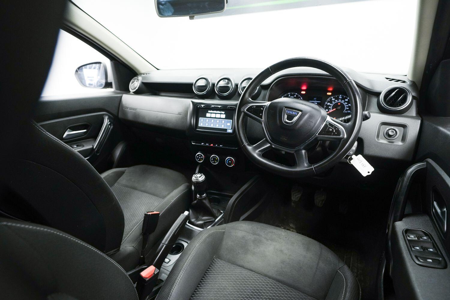 Dacia Duster view 8